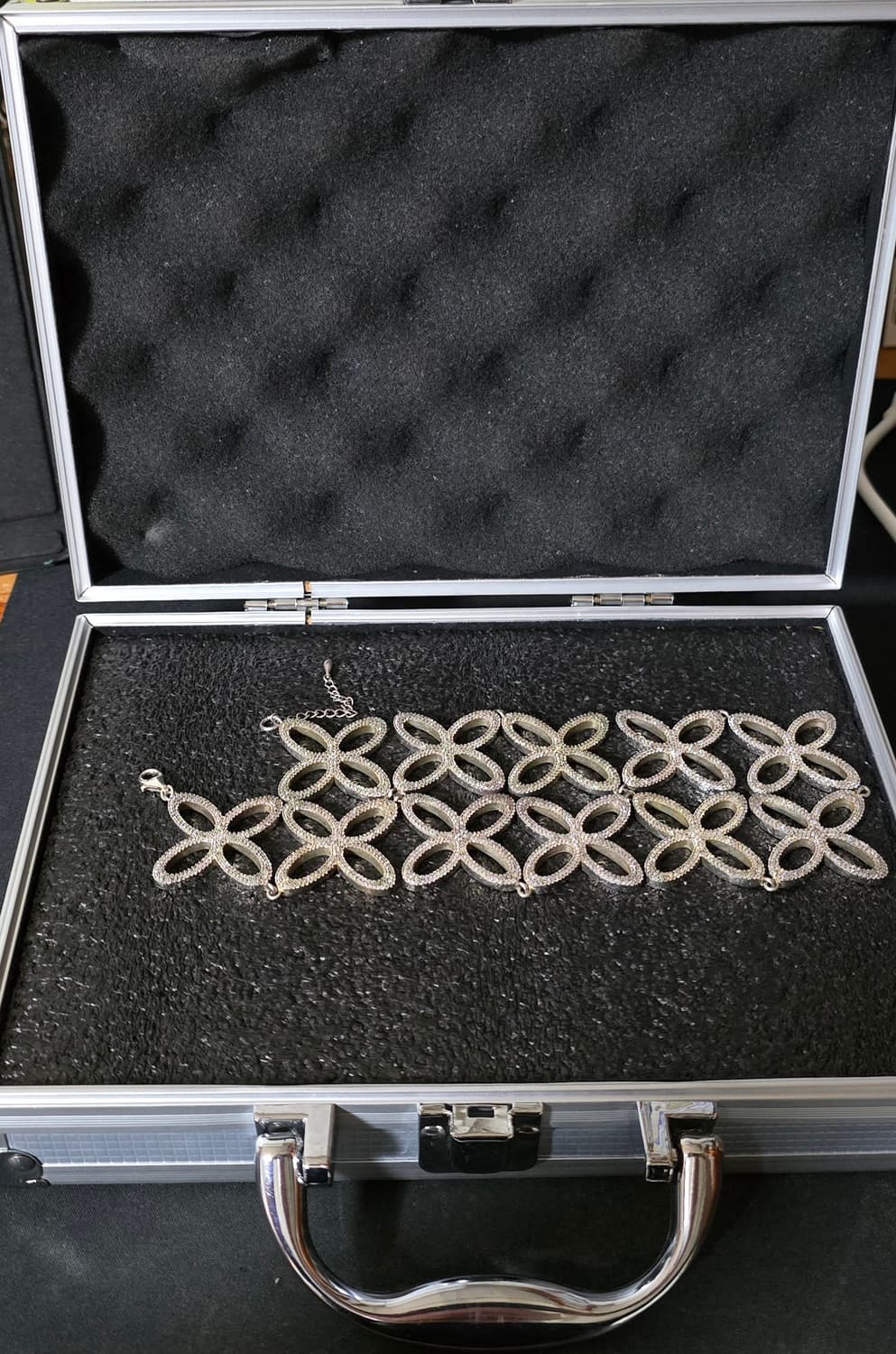 SURGERY CLOVER LOGOS FULL ICE NECKLACE 상품이미지3