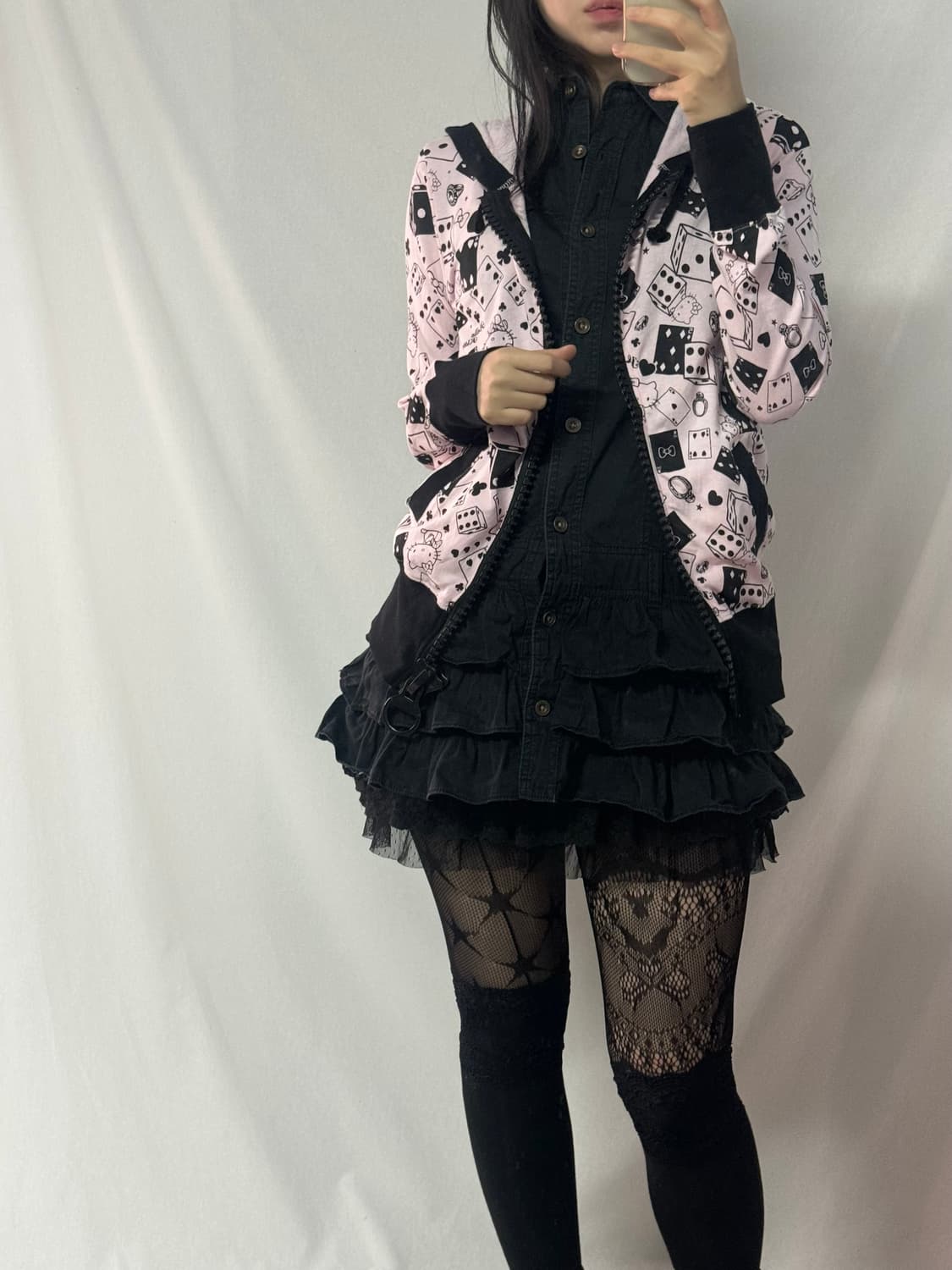 헬로키티 다이스 패턴 후디드 집업 상품이미지3