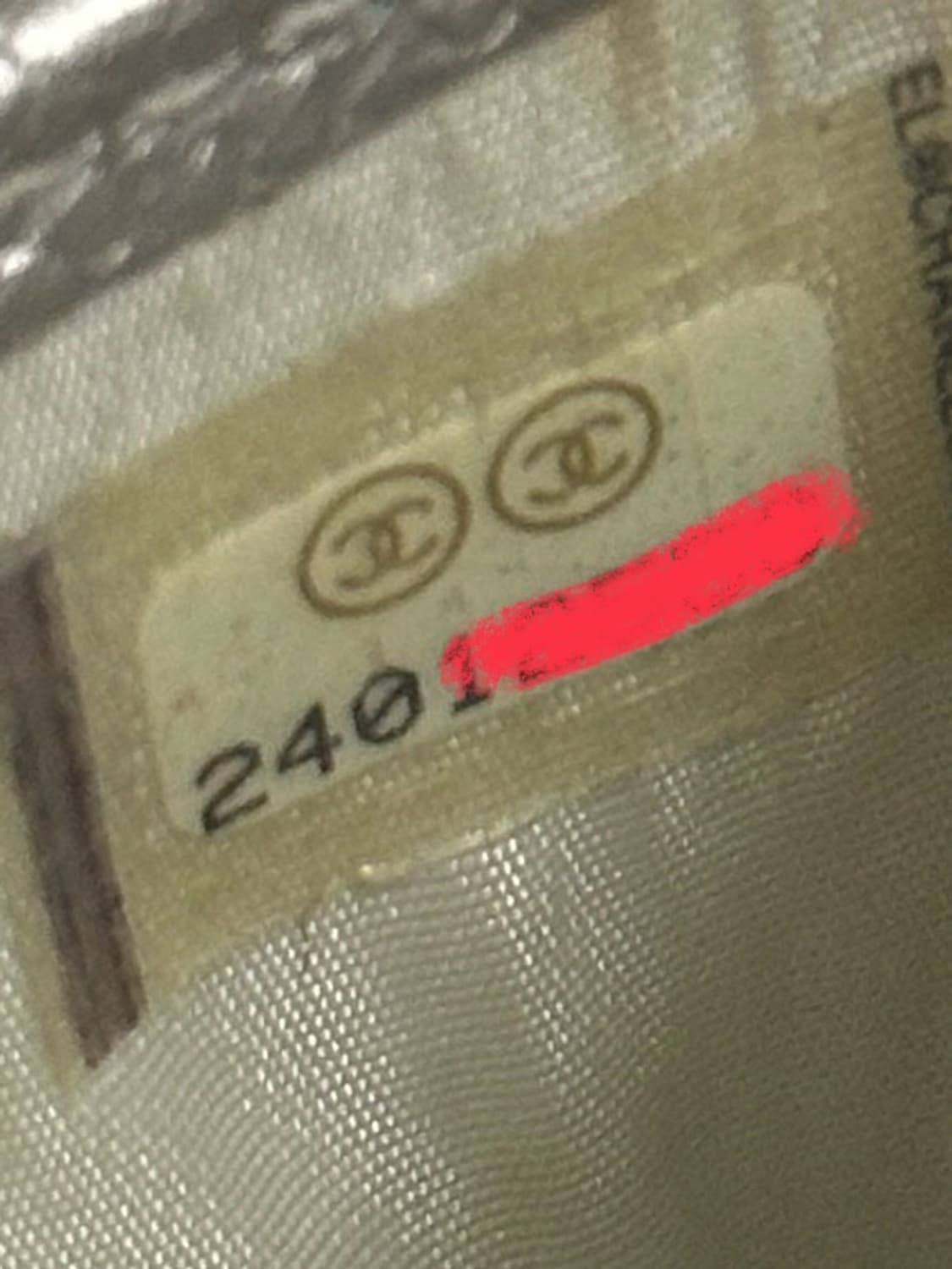 샤넬 캐비어 카드홀더 메탈릭 실버 상품이미지2