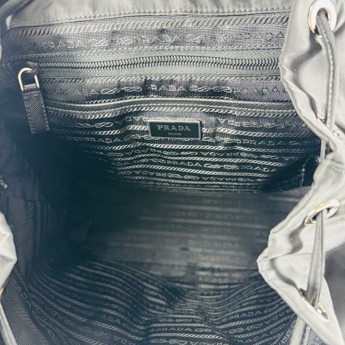 (새상품급)프라다 사피아노&리나일론 미디움 신형 백팩 상품이미지8