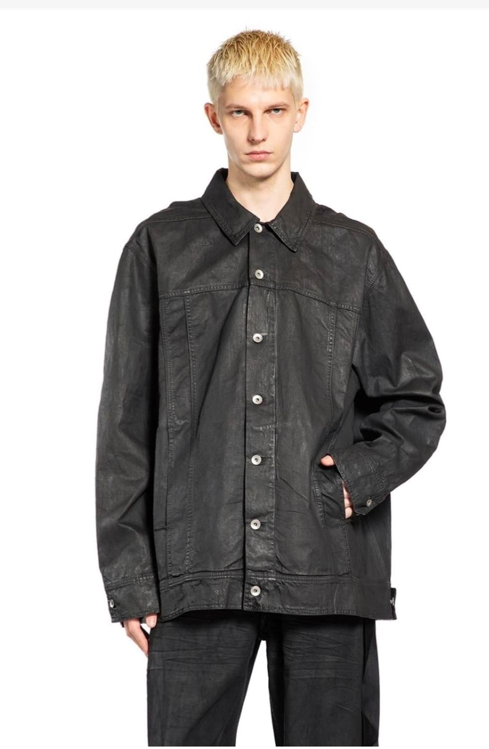 릭오웬스 SS26 왁스 코팅 점보 워커 자켓 DBK  상품이미지1