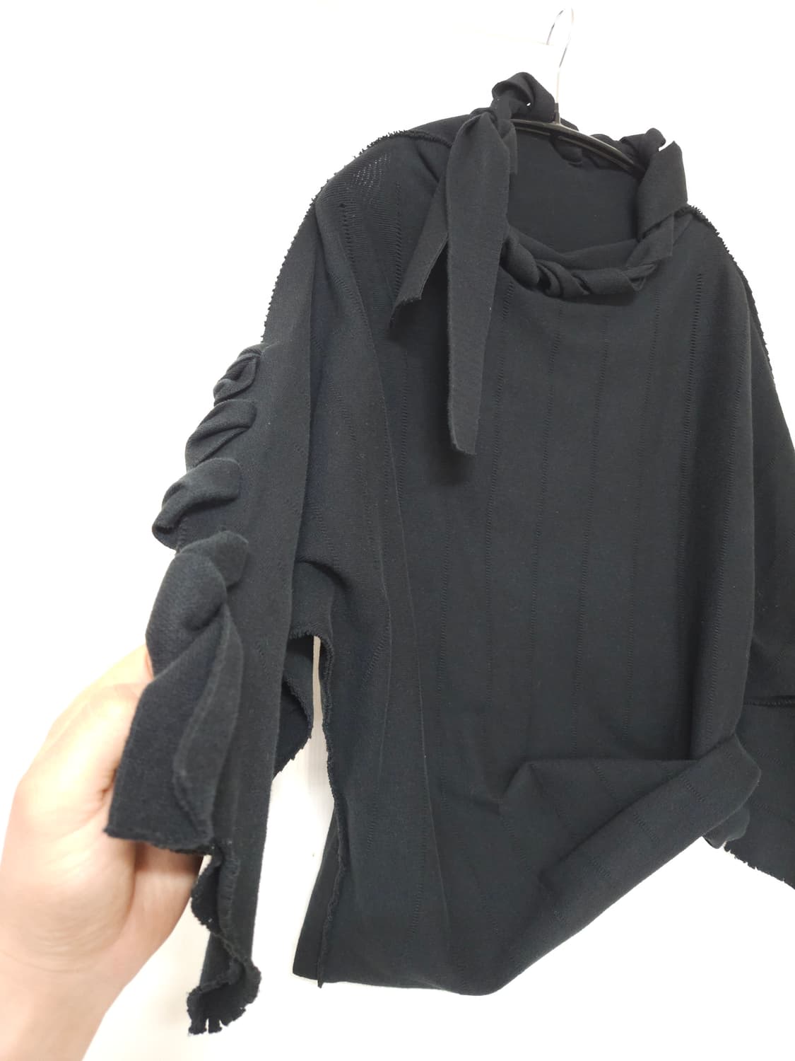 이세이 미야케 매듭 디테일 7부 니트 상품이미지5