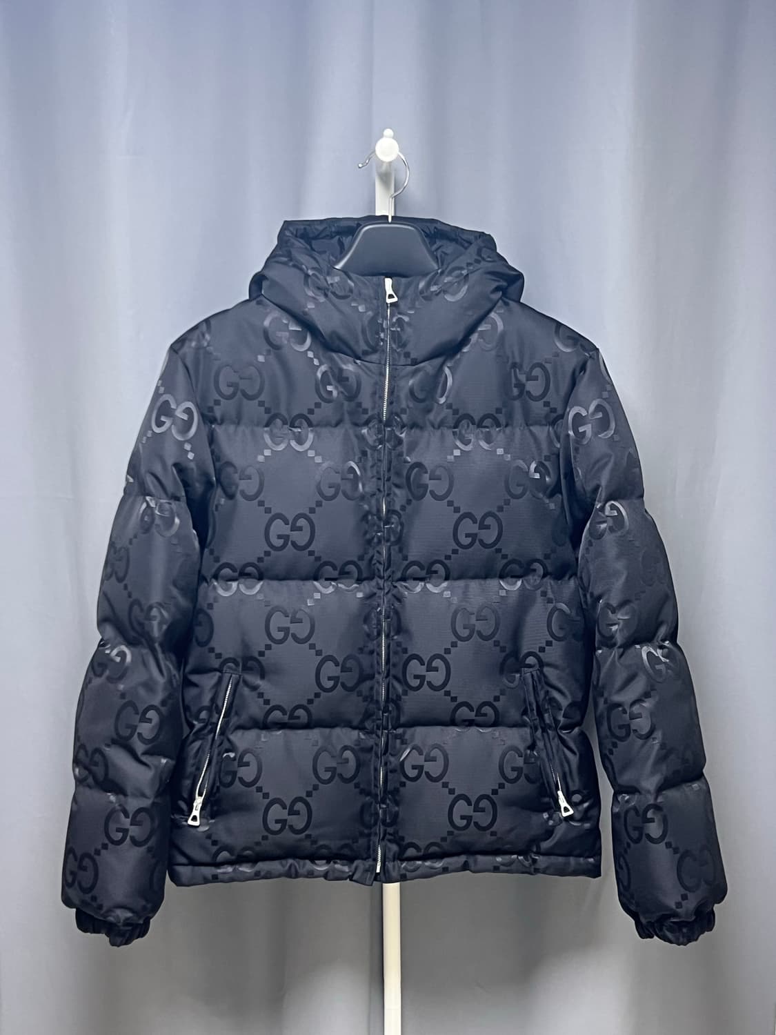 [정품] 백화점판 , 새상품급 / 46 구찌 GG 로고 패딩 블랙 상품이미지1