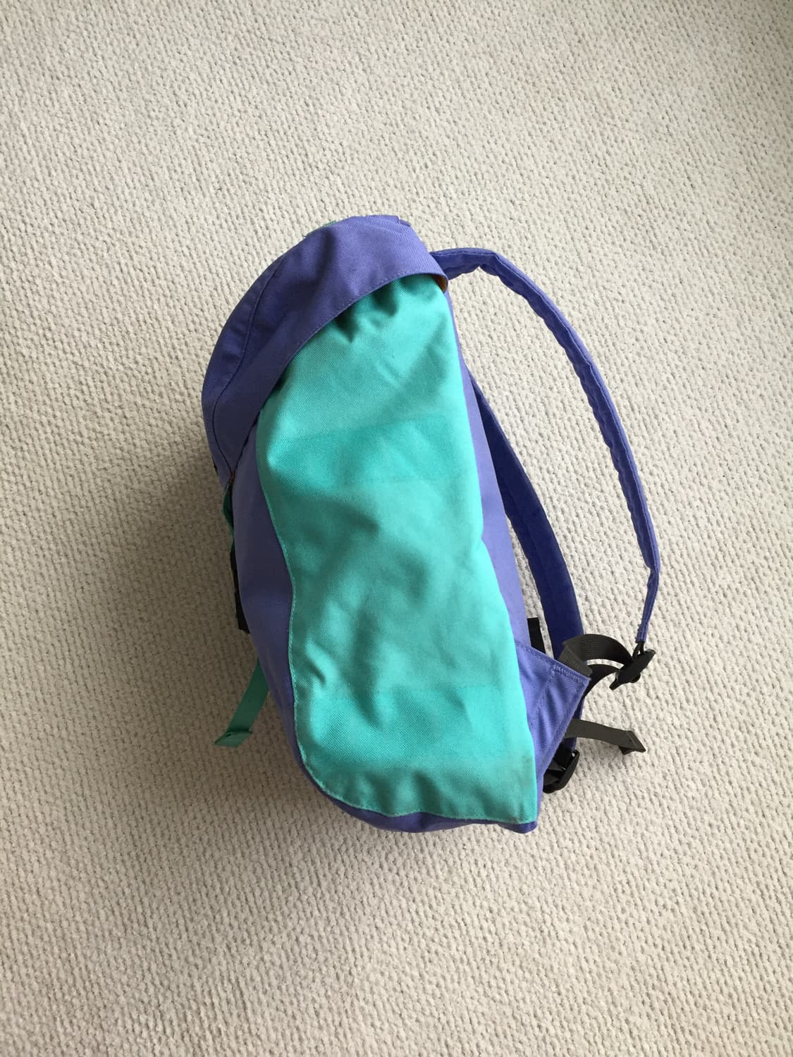 파타고니아 15L 백팩 퍼플 민트 상품이미지3