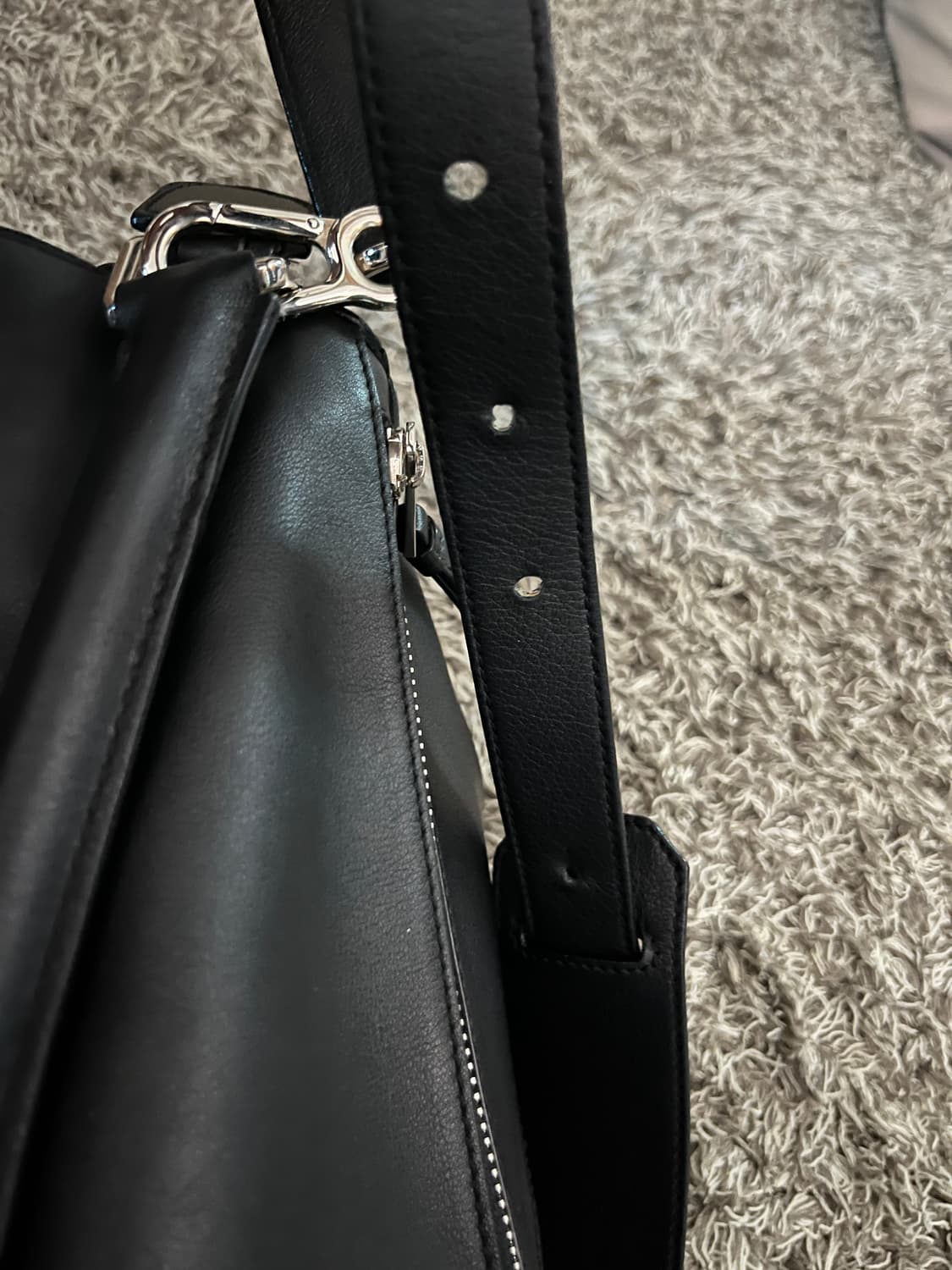 로에베 퍼즐백 미디움 상품이미지7