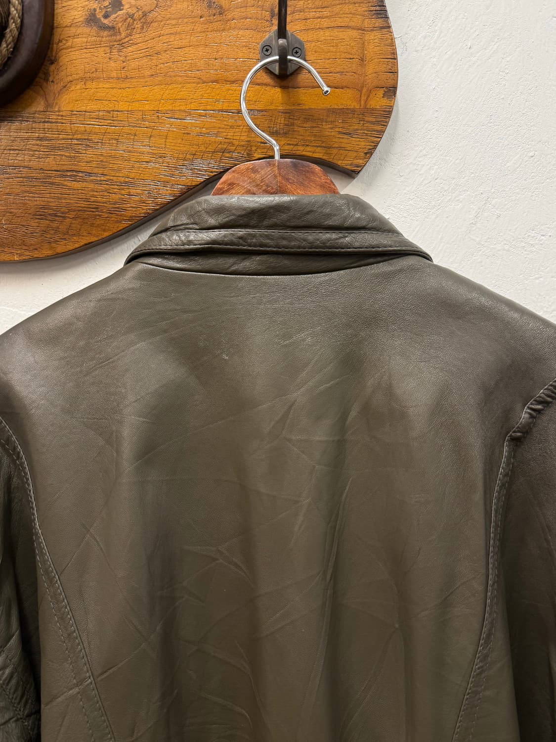 Italy BALLY Leather Bomber Jacket 상품이미지7