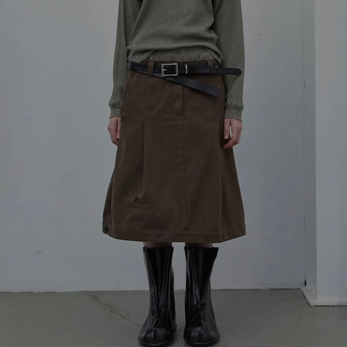 엘씨디씨티엠 COTTON TAILORED MIDI SKIRT 브라운 상품이미지1