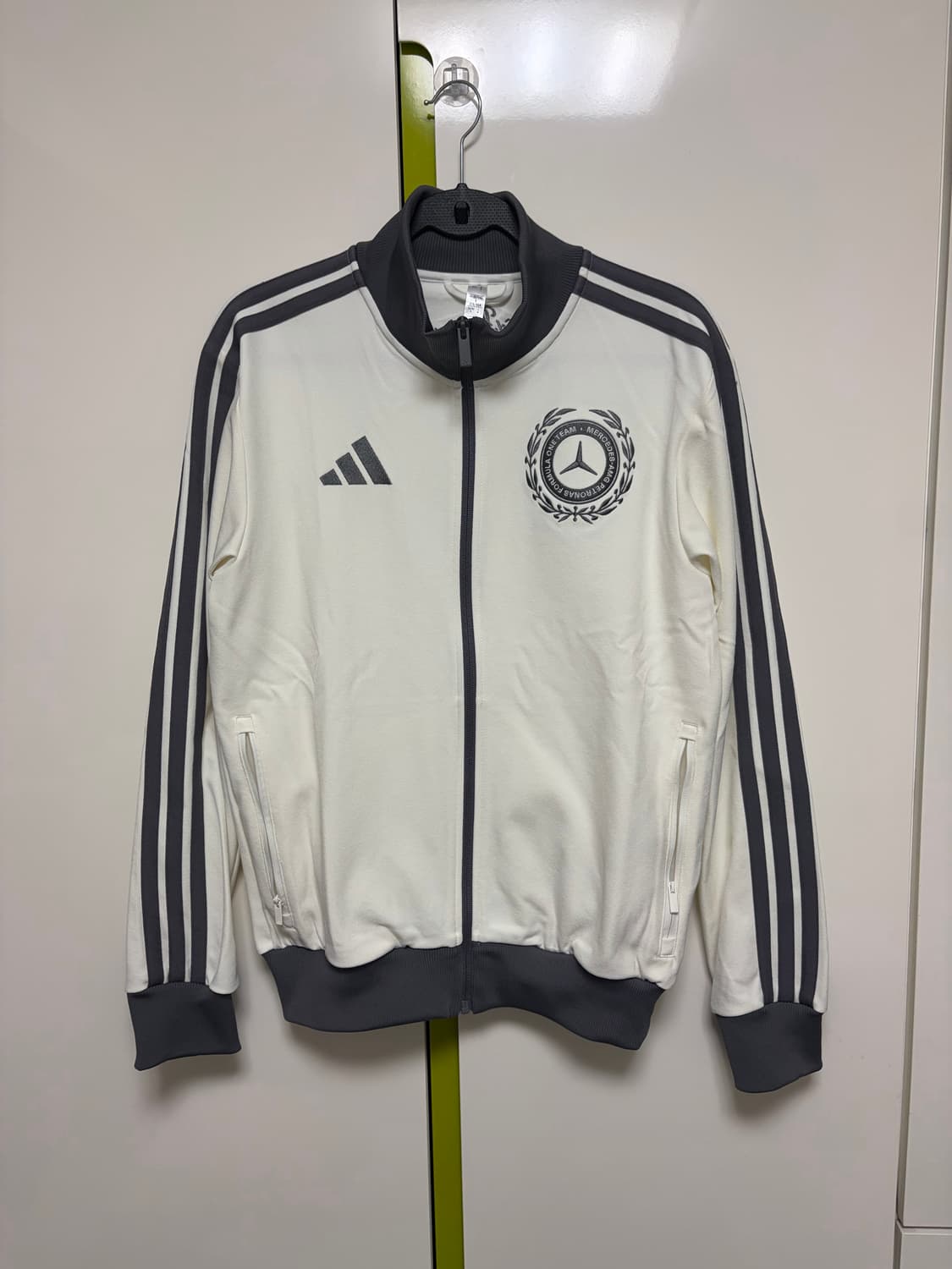 아디다스 X 메르세데스 F1 상품이미지1