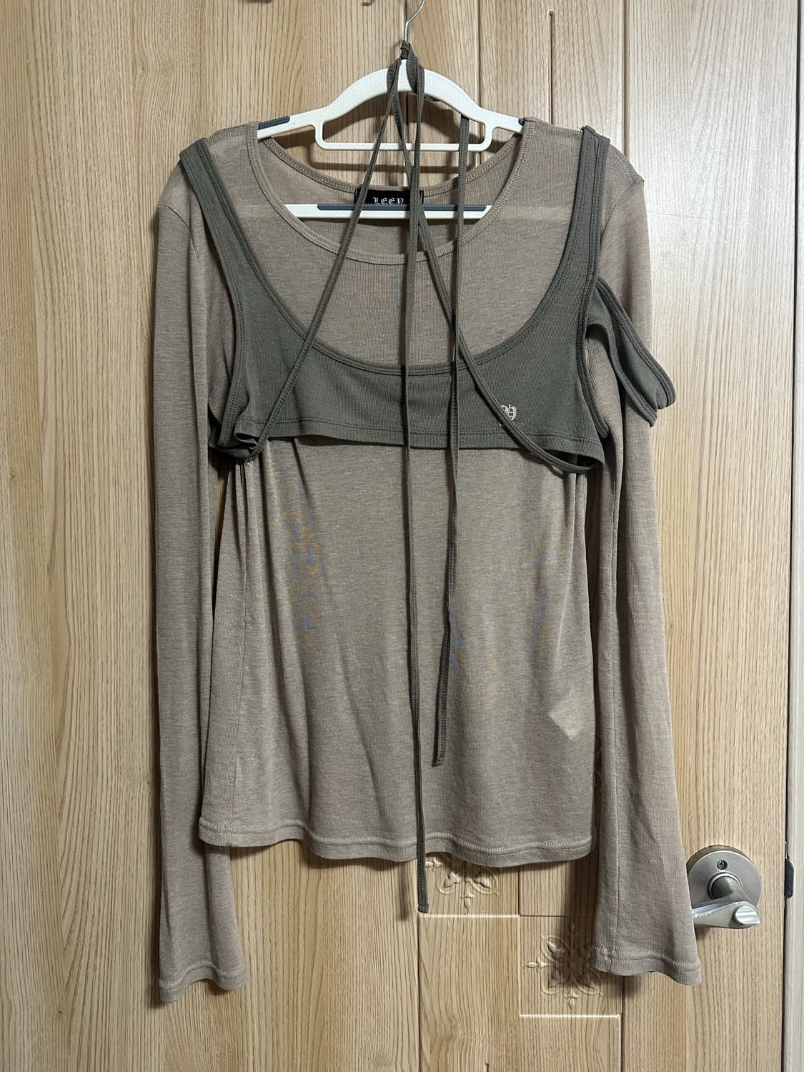 OVERLAY WRAP LONG SLEEVE TOP BEIGE 상품이미지6