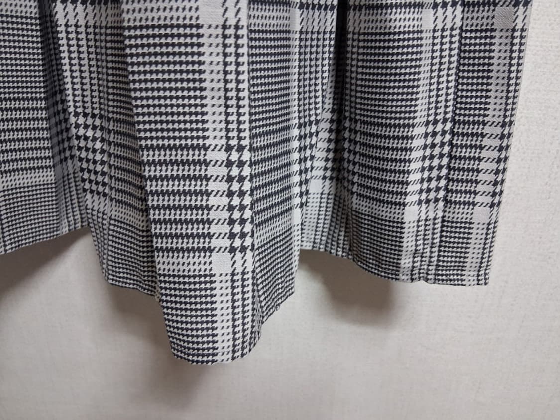 Auie f 플리츠스커트

일본수입 미착용 표기38 28까지 적당 가능  상품이미지6