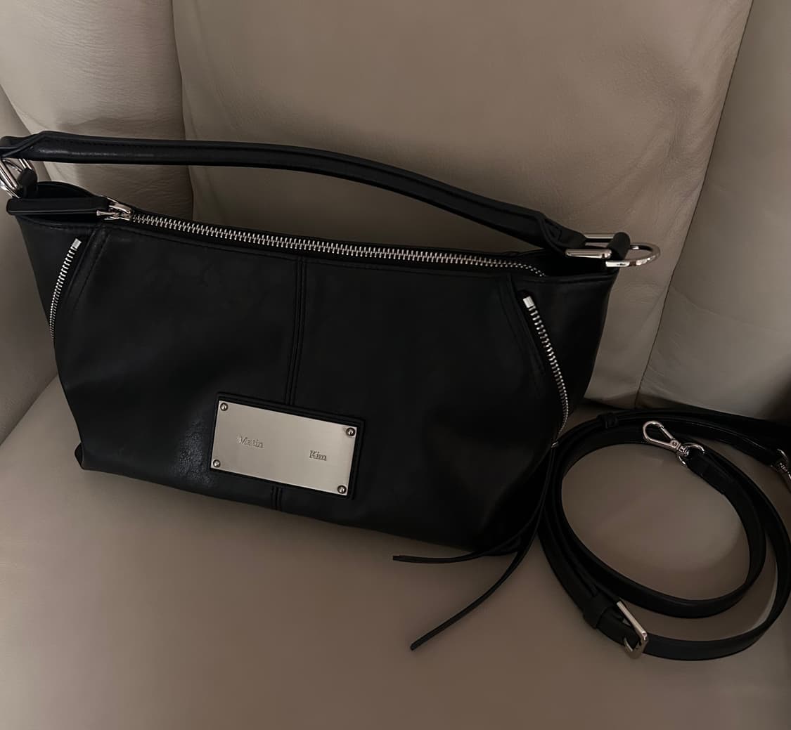 마뗑킴 SIDE ZIPPER TWO WAY BAG IN BLACK 상품이미지2