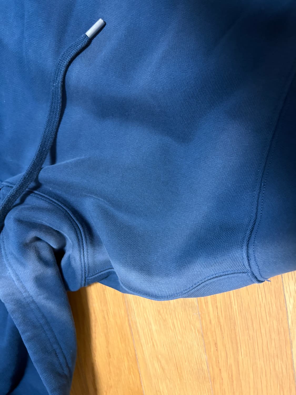 아더에러 후드티 상품이미지2