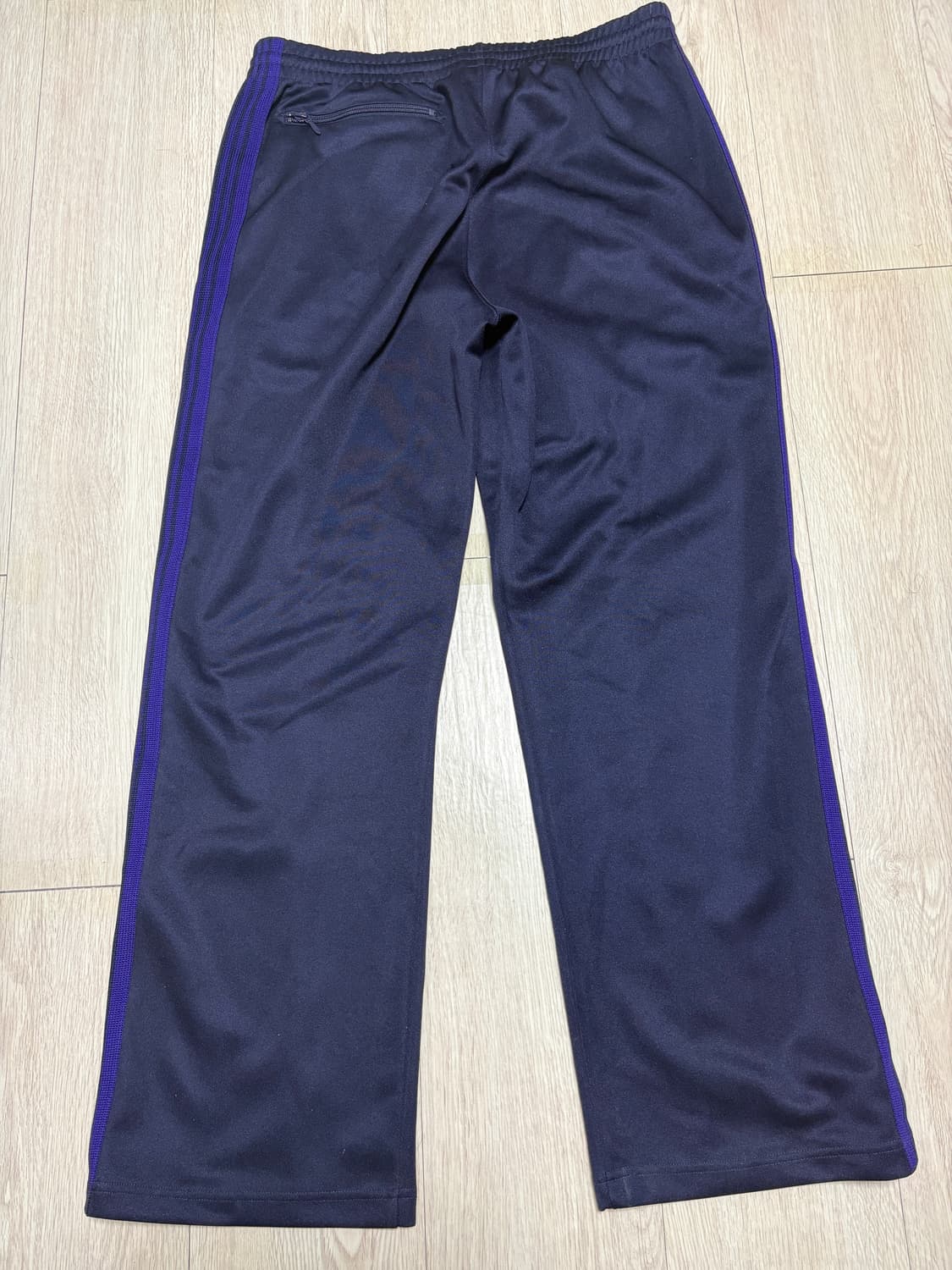 니들스 트랙팬츠 스트레이트핏 L사이즈 네이비 퍼플 상품이미지4