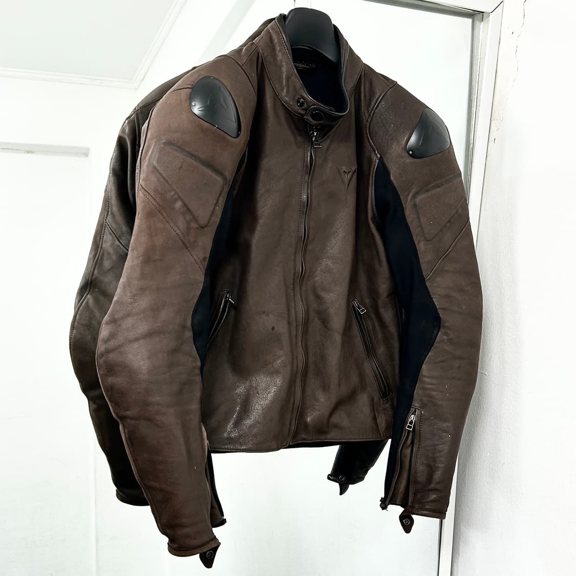 다이네즈 스트리트다커 소가죽 레이싱 자켓 상품이미지1