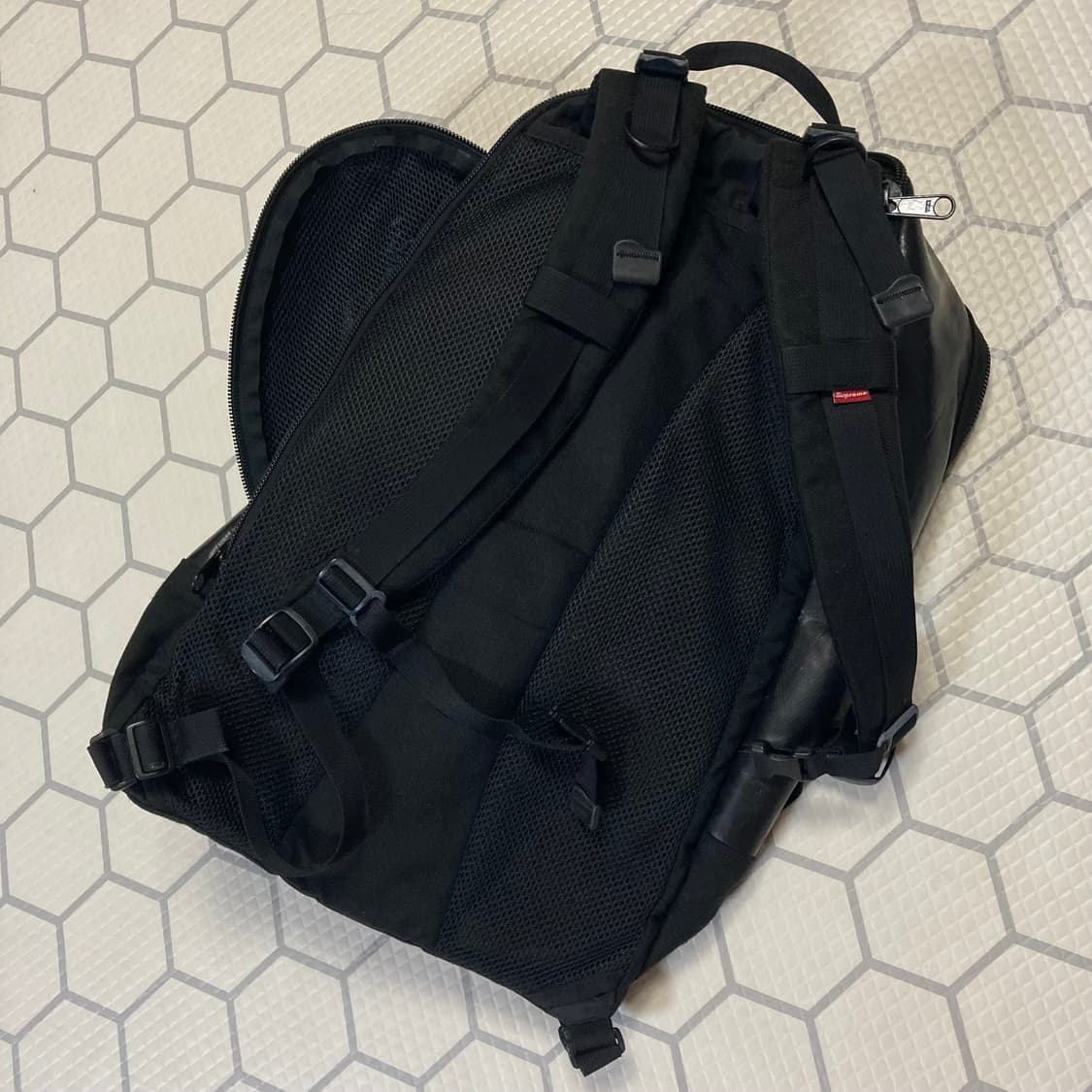 (os) 슈프림 02FW 13th 백팩 블랙 상품이미지8