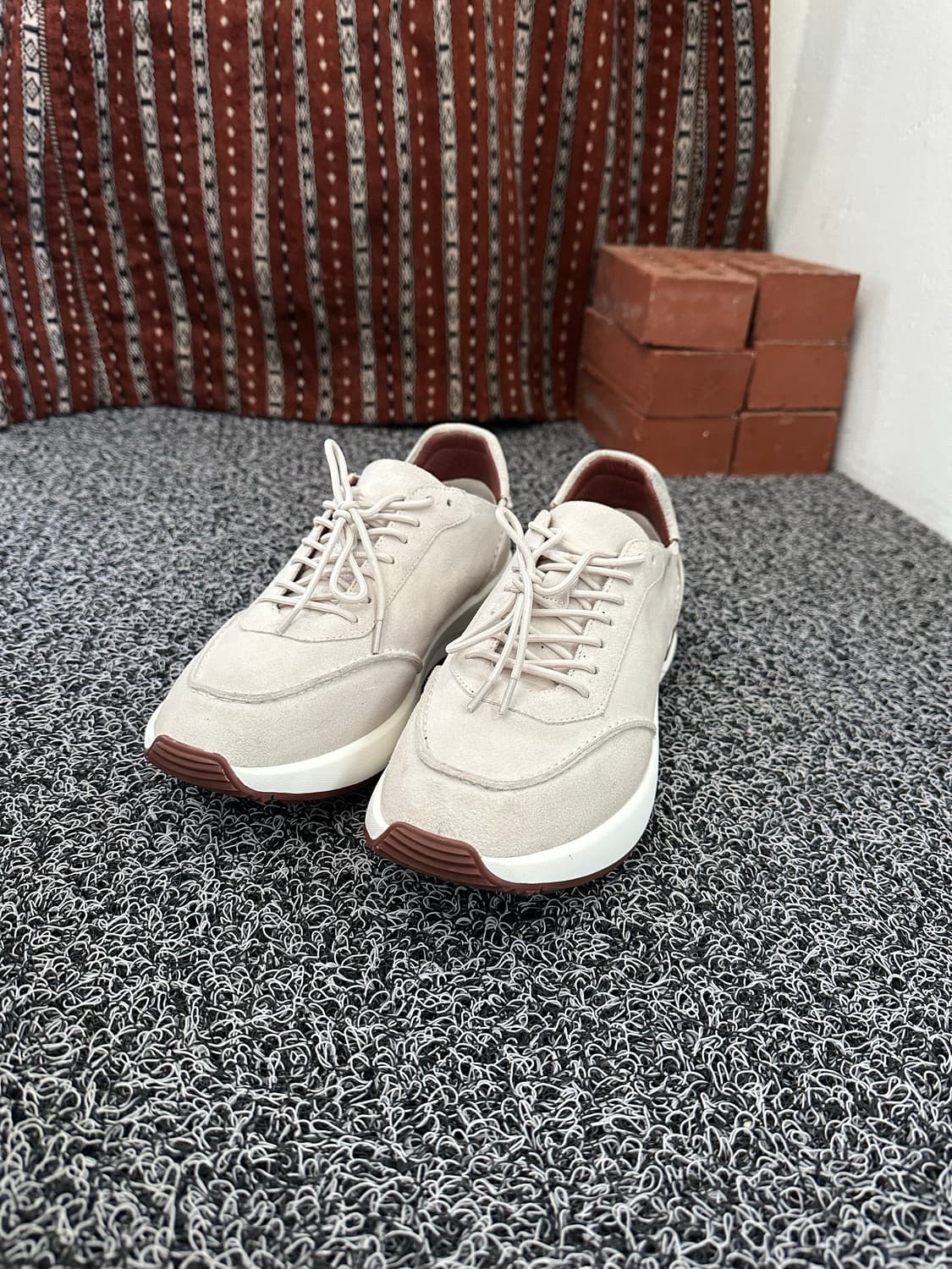 로로피아나 위크엔드 워크 스니커즈 41 / 255 상품이미지2