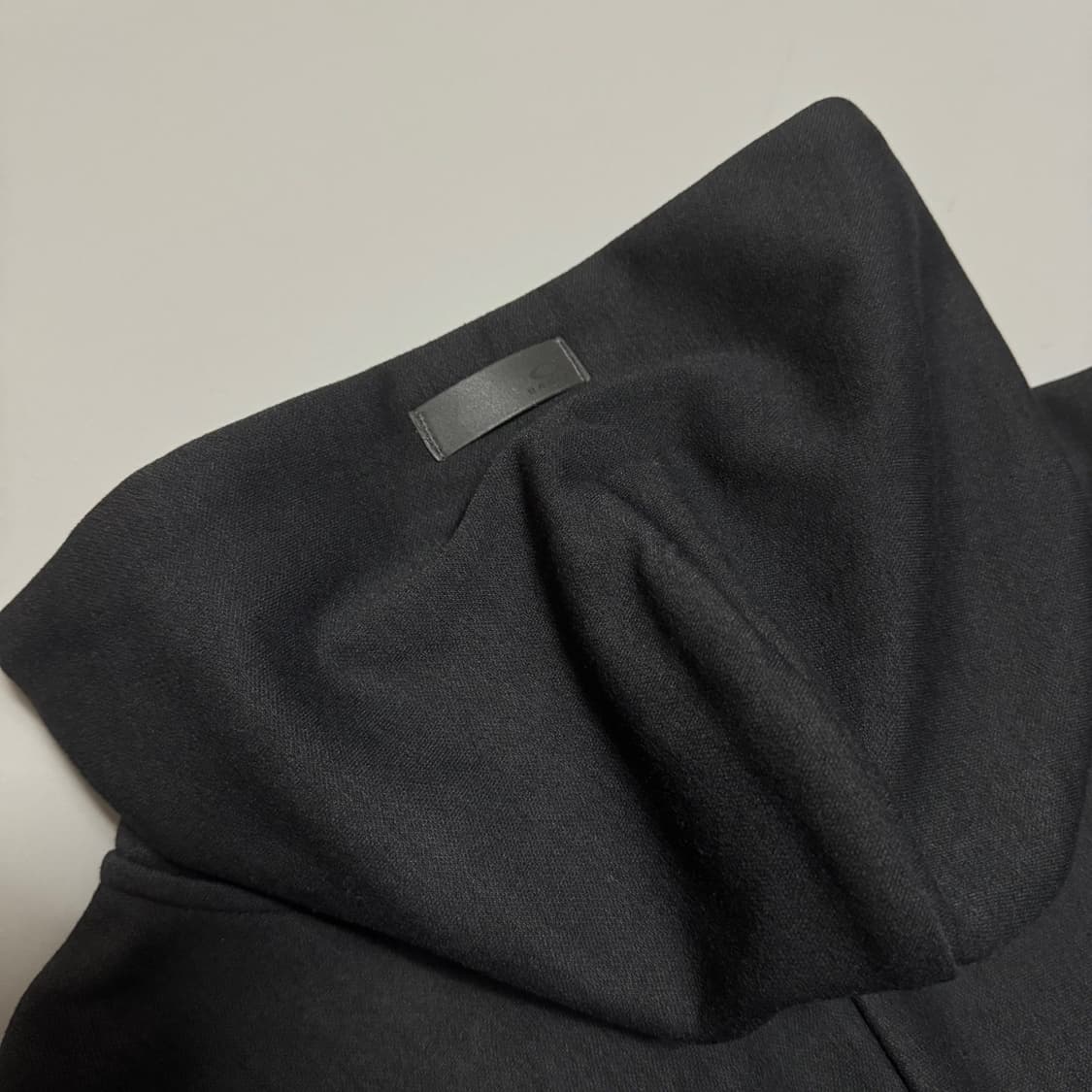 오클리 블랙컬러 폴리에스터 혼방 테크 서클로고 뉴버전 후드 집업 자켓 상품이미지4