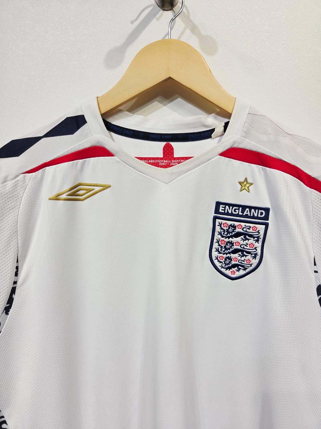 엄브로 잉글랜드 국대 2007-09 홈 롱슬리브 유니폼 상품이미지2