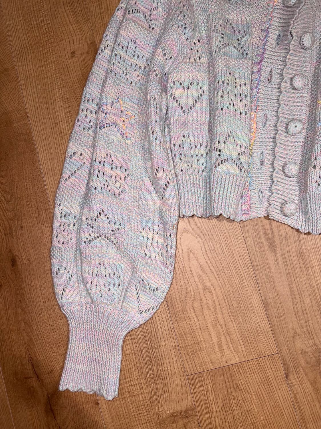 Loveshackfancy 별 패턴 펀칭 니트 크롭 가디건 상품이미지1