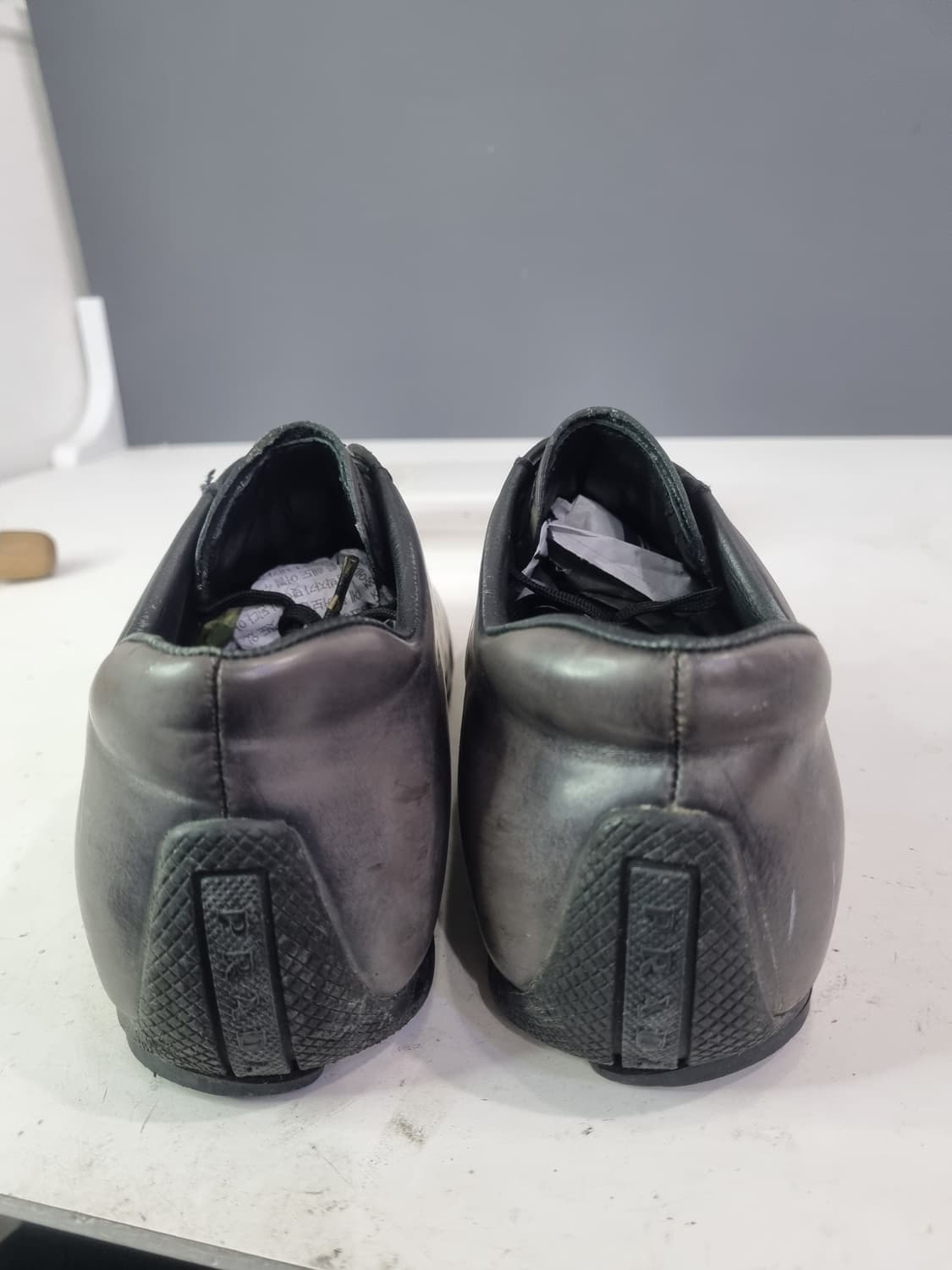 프라다 6 실버 빈티지 스니커즈 상품이미지4