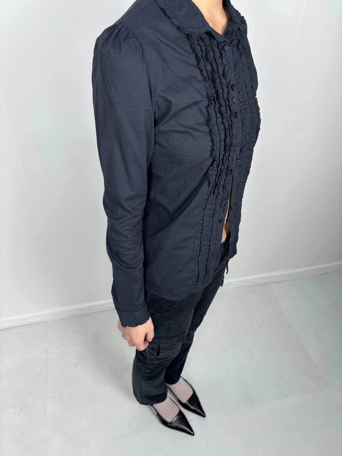 RUFFLE DETAIL SHIRT 상품이미지5