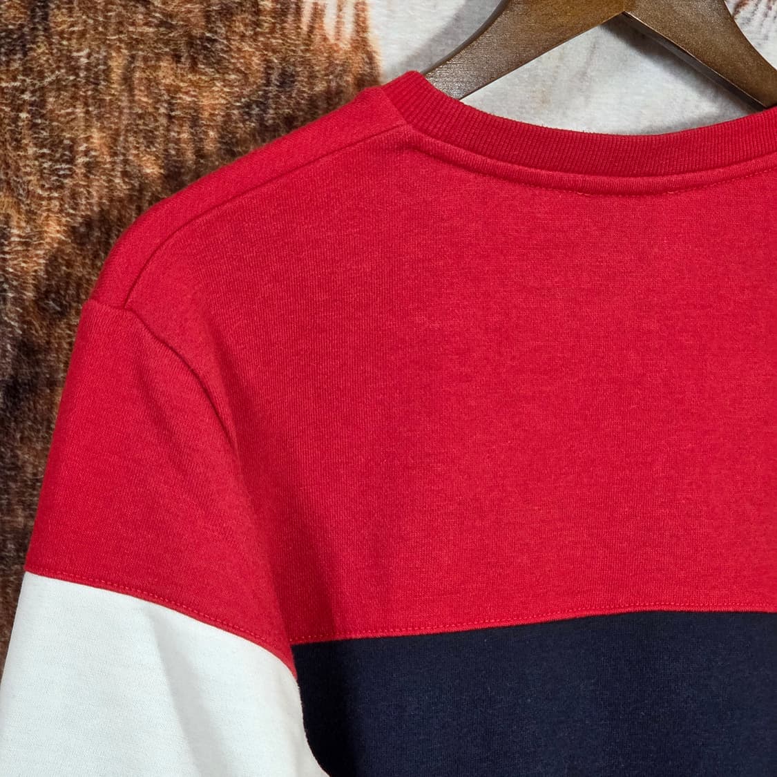 험멜 네이비 레드 배색 맨투맨 상품이미지6