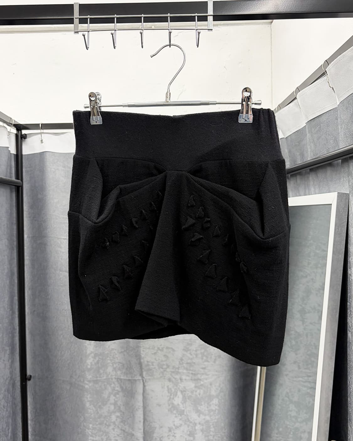 샤론 워숍 비대칭 프론트 미니 스커트 상품이미지1