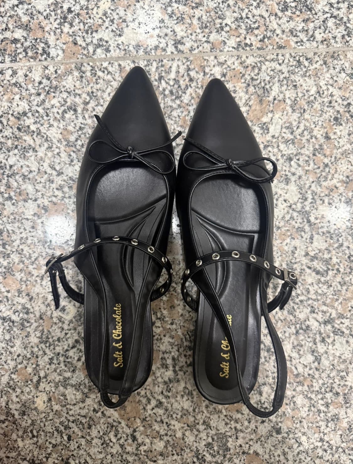 솔트앤초콜릿 스틸레토 슬링백 블랙 상품이미지3