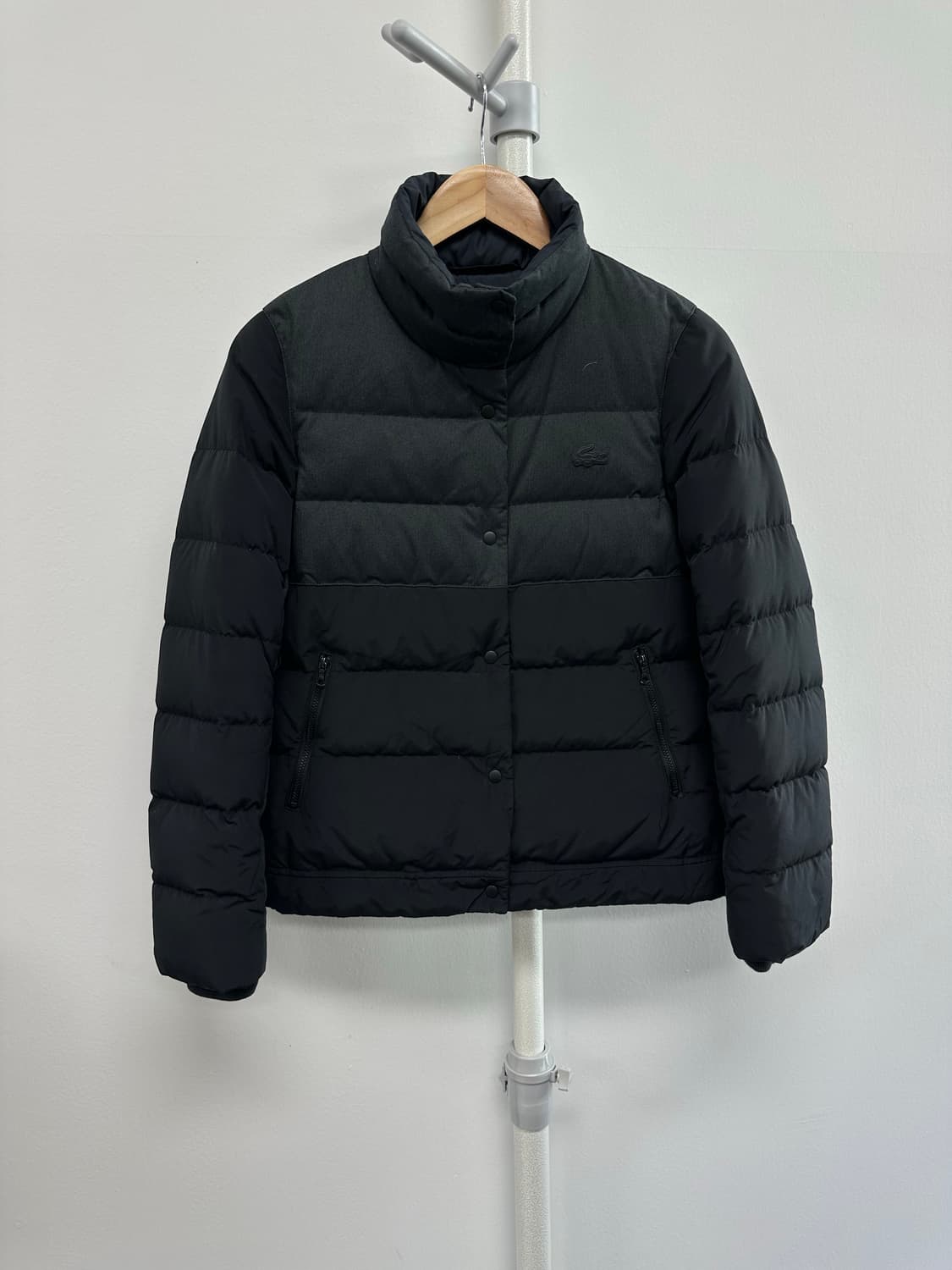 라코스테 로고 푸퍼 다운 패딩 상품이미지1