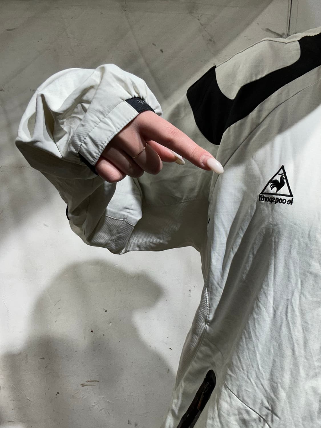 르꼬끄 화이트 블랙 라인 바람막이 자켓 L 상품이미지4