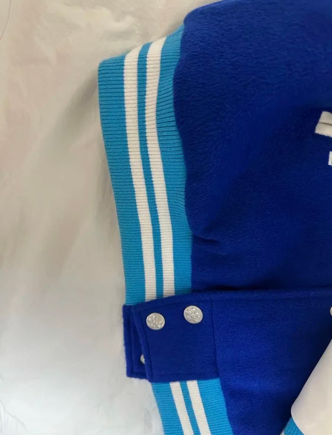 반디더핑크 바시티자켓 XL 도라에몽 LA 컴플렉스콘 한정 상품이미지4