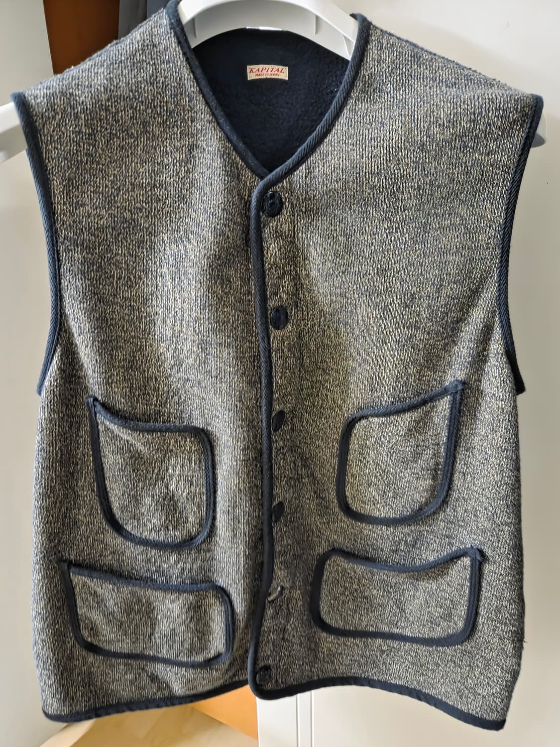 캐피탈 비치 플리스 비치 베스트 차콜 4사이즈 팔아요 상품이미지2