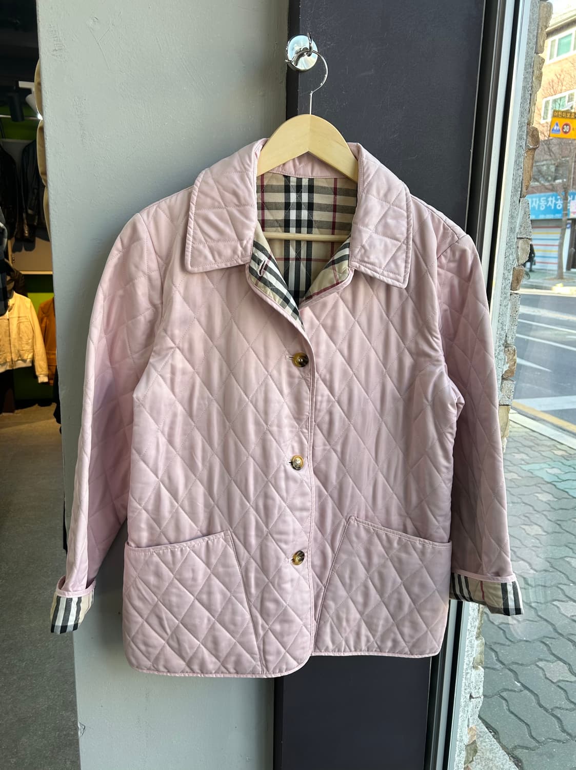 S/ 버버리 노바체크 라이닝 퀄팅 경량 패딩 상품이미지2