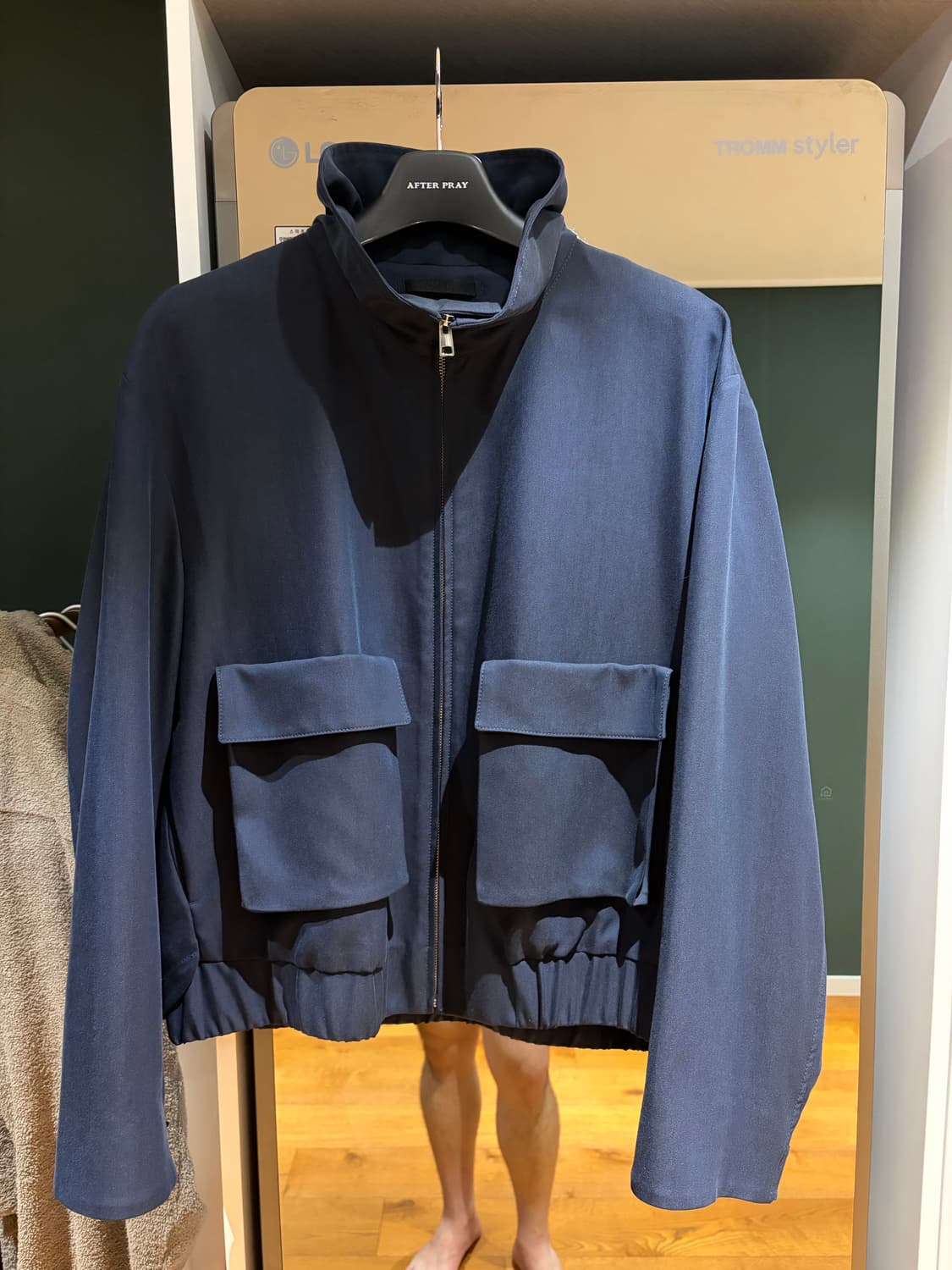 COS 코스 컬렉션 라인 네이비 하이넥 크롭 블루종XL (급처) 상품이미지1