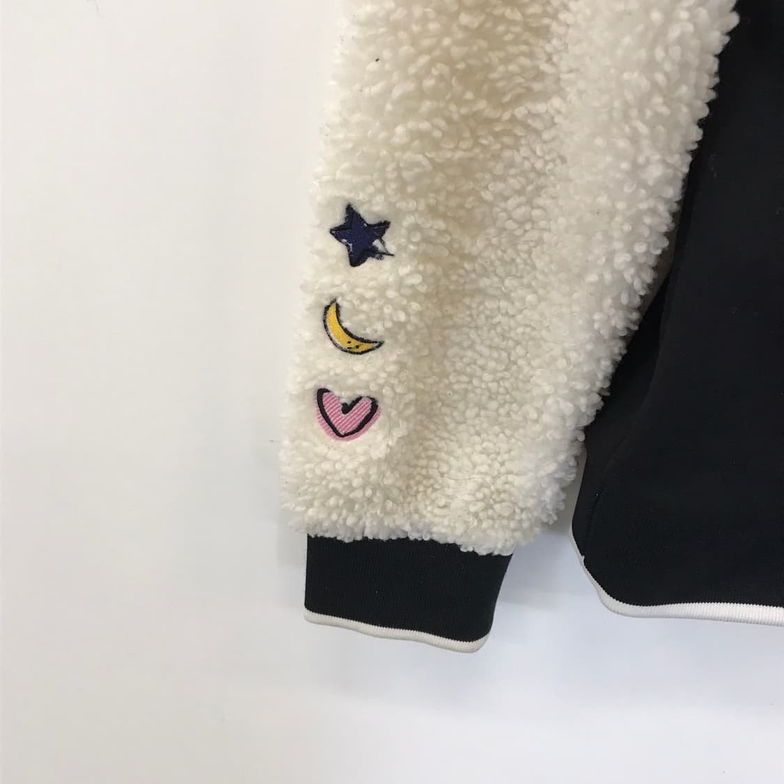 까스텔바작 카카오프렌즈 한정판 뽀글이점퍼 [여성95] 상품이미지3