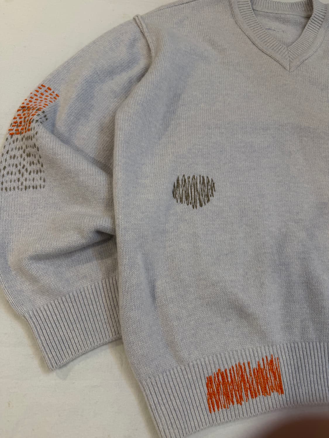 아더에러 20FW 소잉 울 니트 라이트 퍼플 상품이미지3