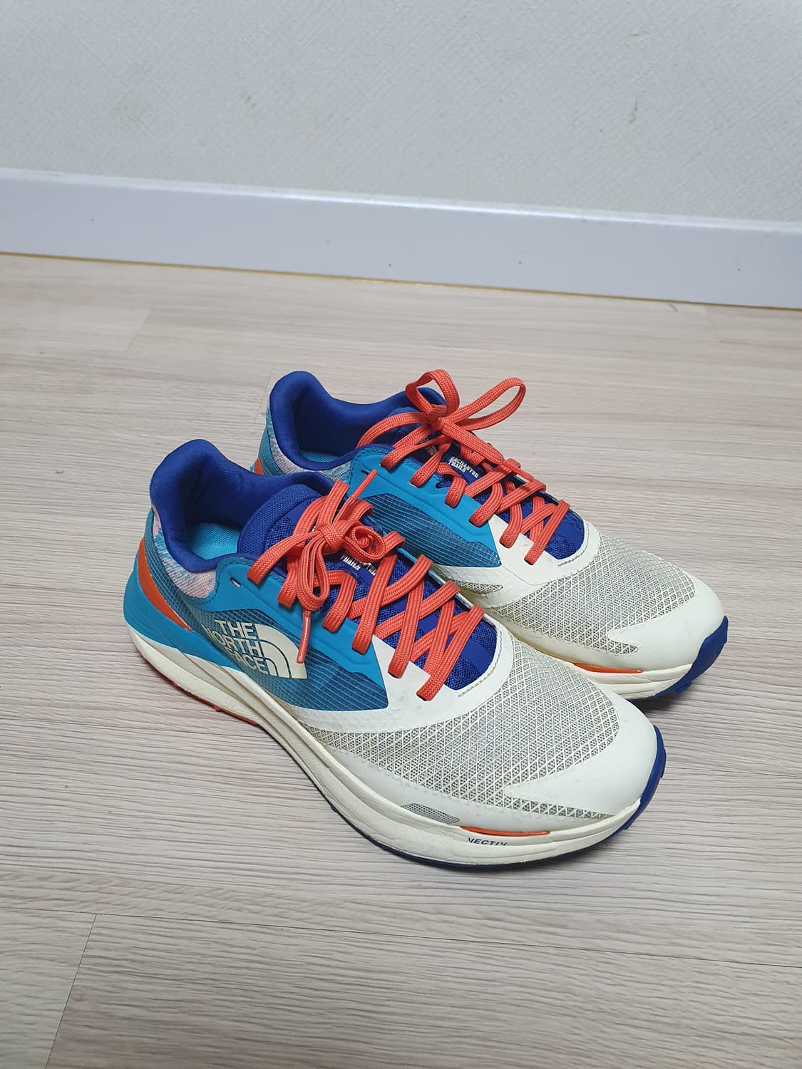 노스페이스 백티브 엔듀리스3 트레킹화 275 상품이미지2