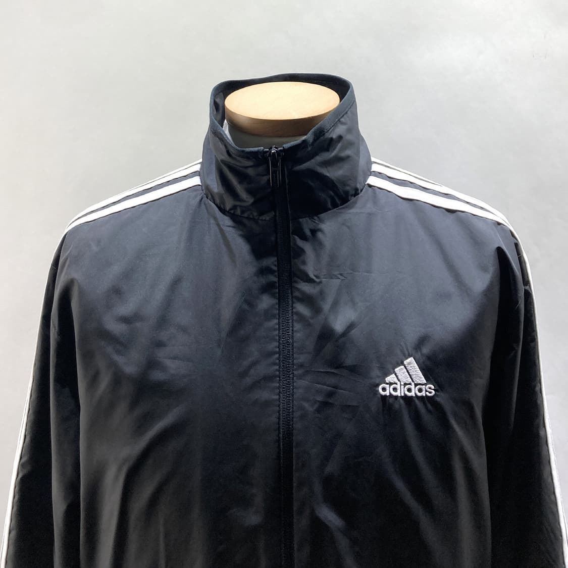 아디다스 남성 바람막이자켓 블랙 S90  상품이미지2