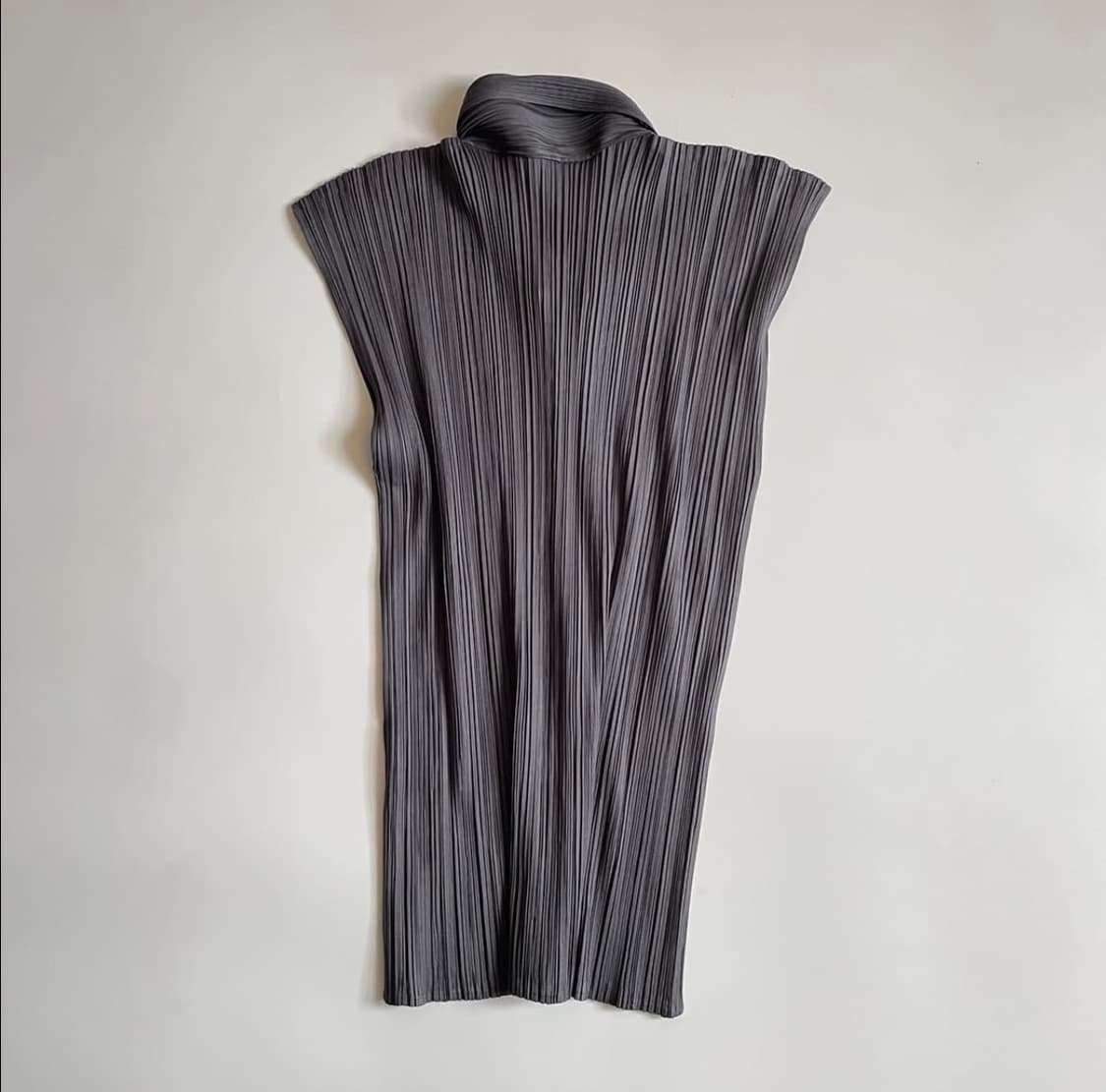 이세이미야케 플리츠플리즈 슬리브리스 상품이미지2