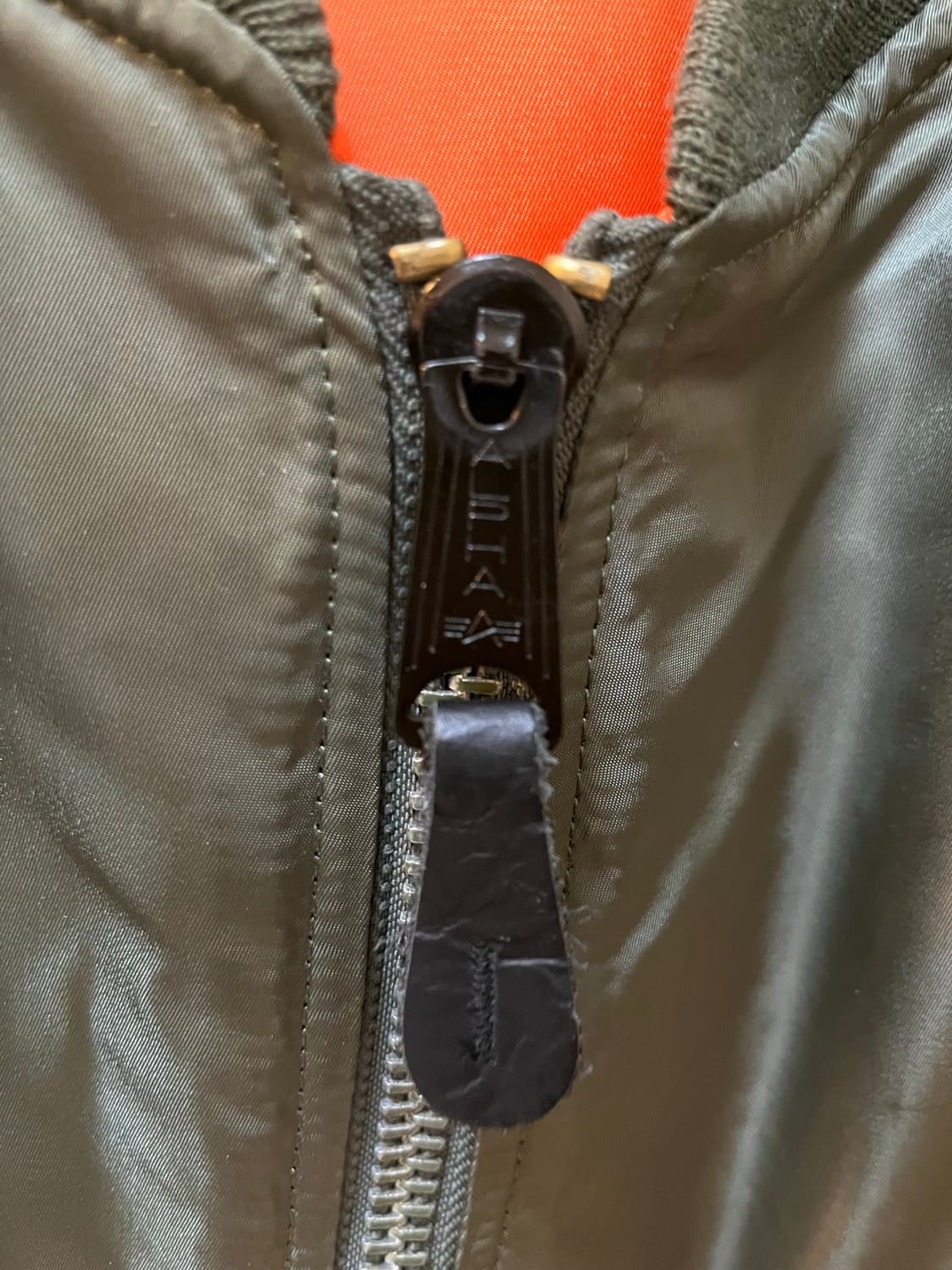 알파인더스트리 ma-1 레귤러핏 XL 판매합니다 상품이미지3