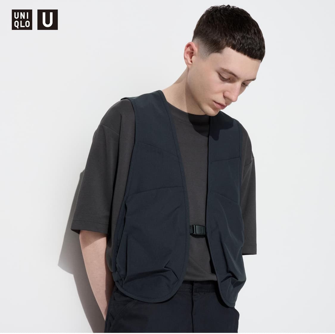 유니클로 U 유틸리티 베스트 블랙M 사이즈 새상품 팝니다! 상품이미지5