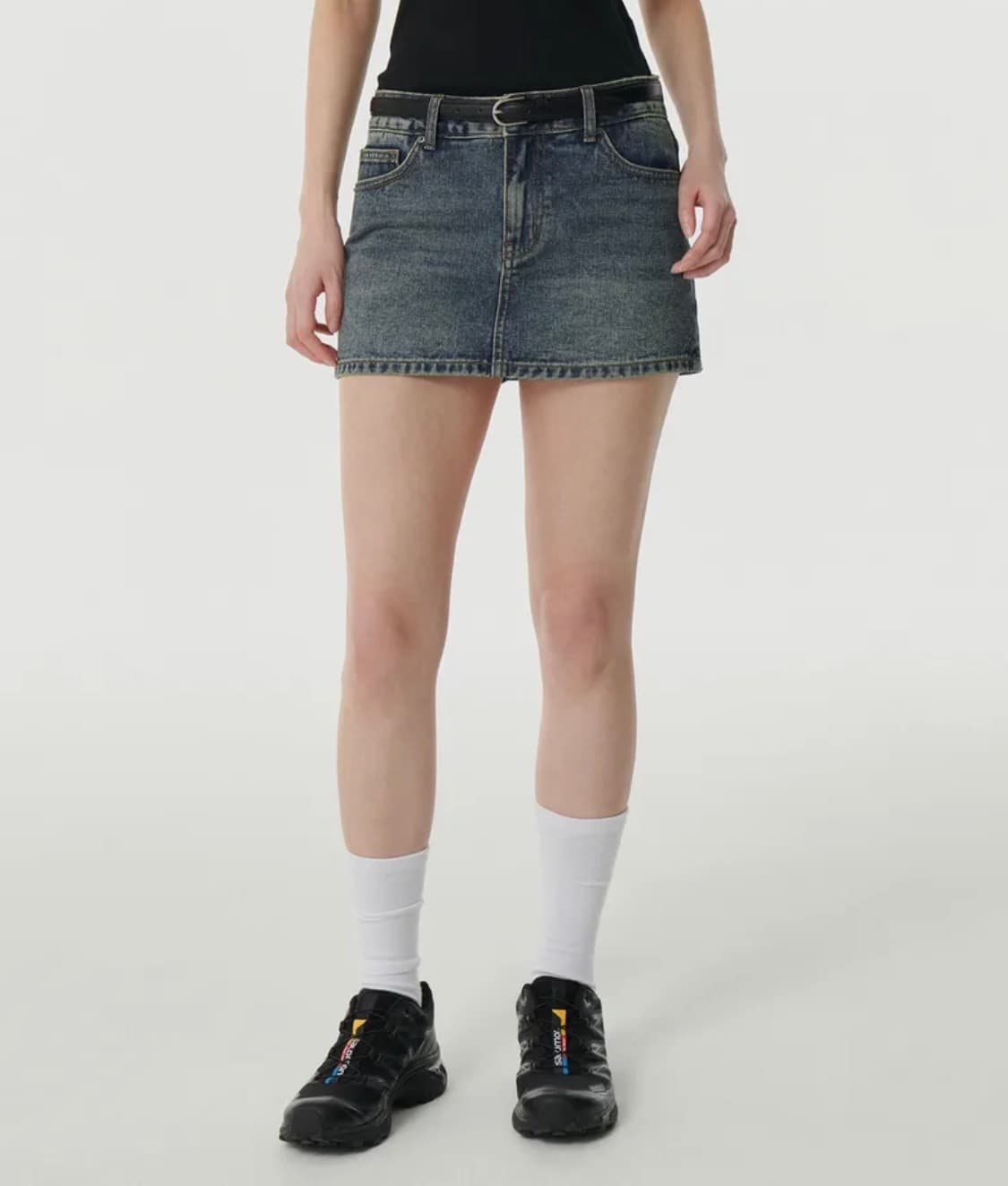 무신사 스탠다드 우먼 로 라이즈 데님 미니 스코츠 xs 상품이미지1