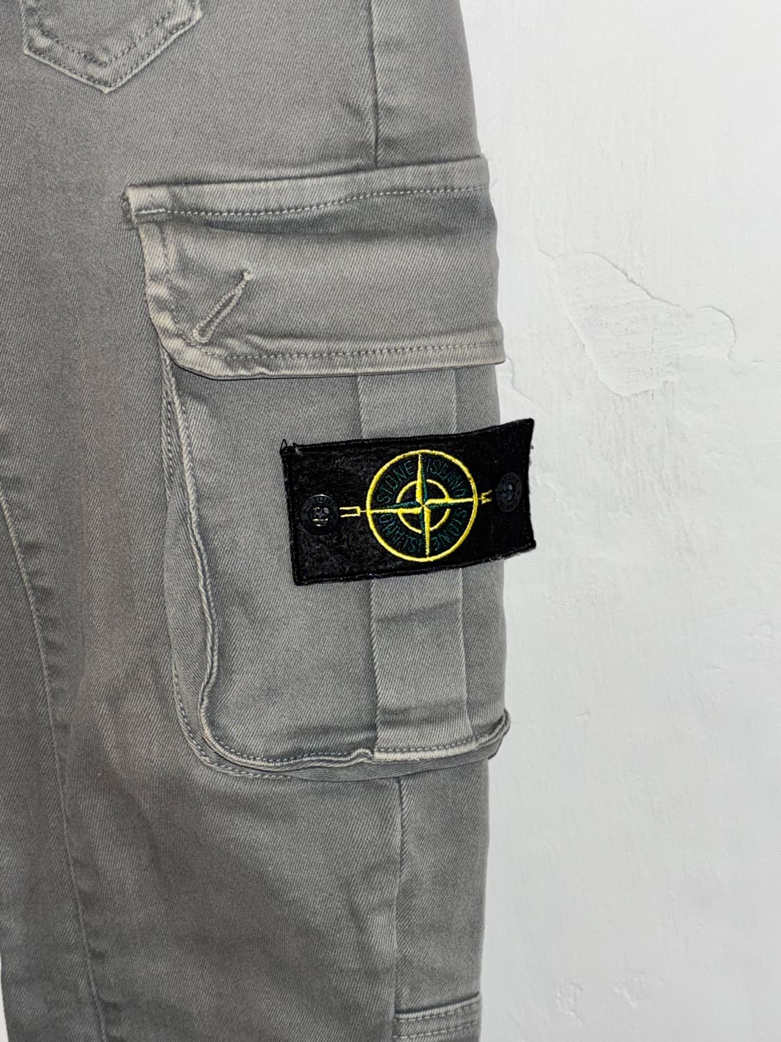 Stone Island 그레이 카키 카고 팬츠 상품이미지5