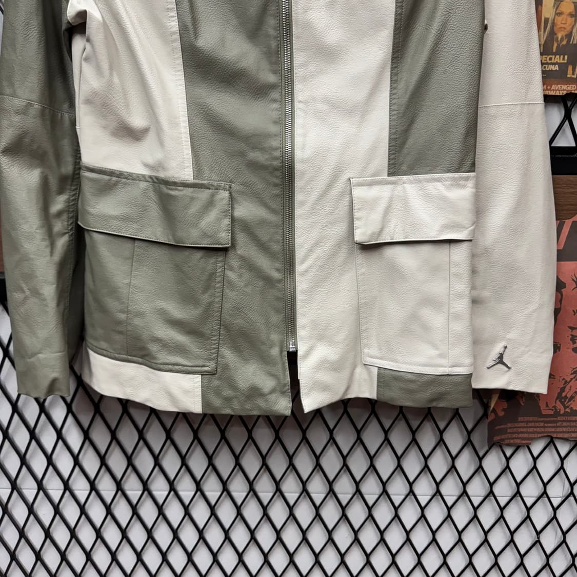 조던 우먼스 배색 레더 자켓 점프맨 로고 포인트 카키그레이 아이보리 상품이미지4
