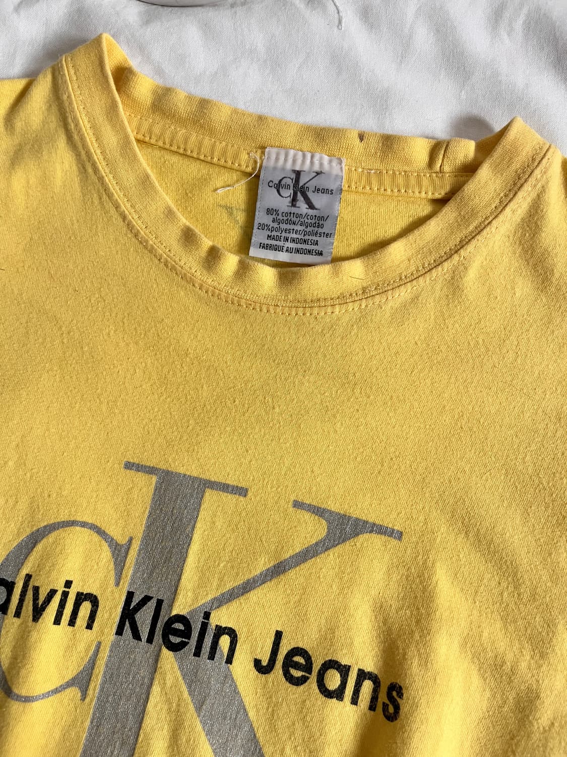 Calvin Klein Vintage yellow t-shirts 상품이미지3