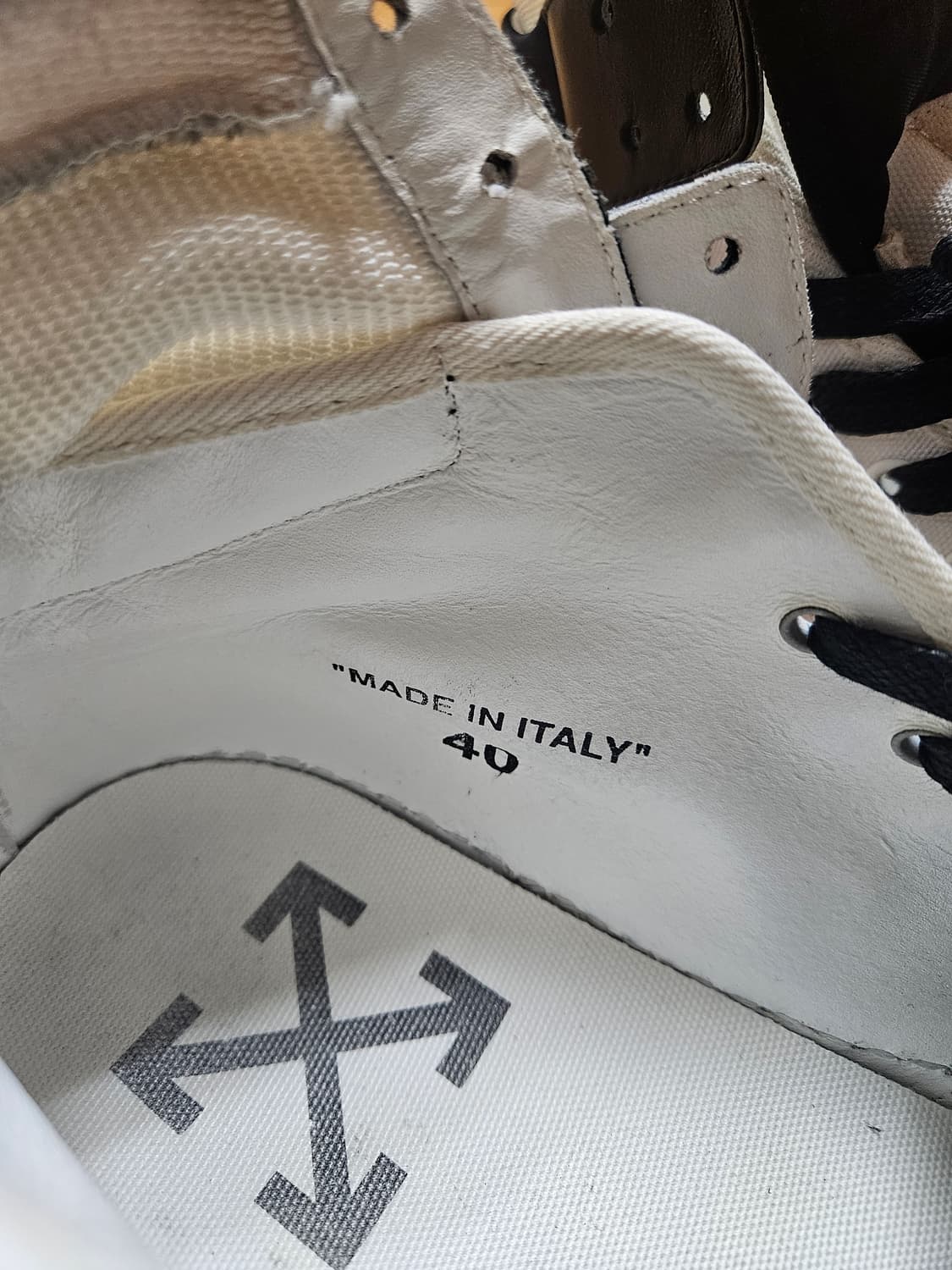 오프화이트 오프 코트 3.0 스니커즈 상품이미지3