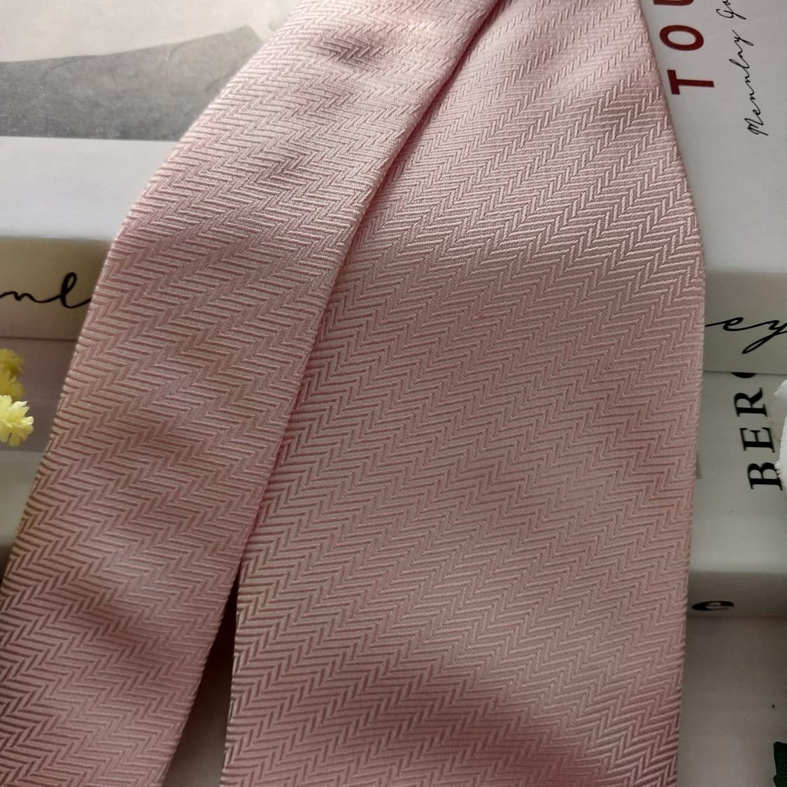 아쿠아스큐텀 실크 핑크 헤링본 패턴 넥타이 9.9cm A+등급 K1351 상품이미지3