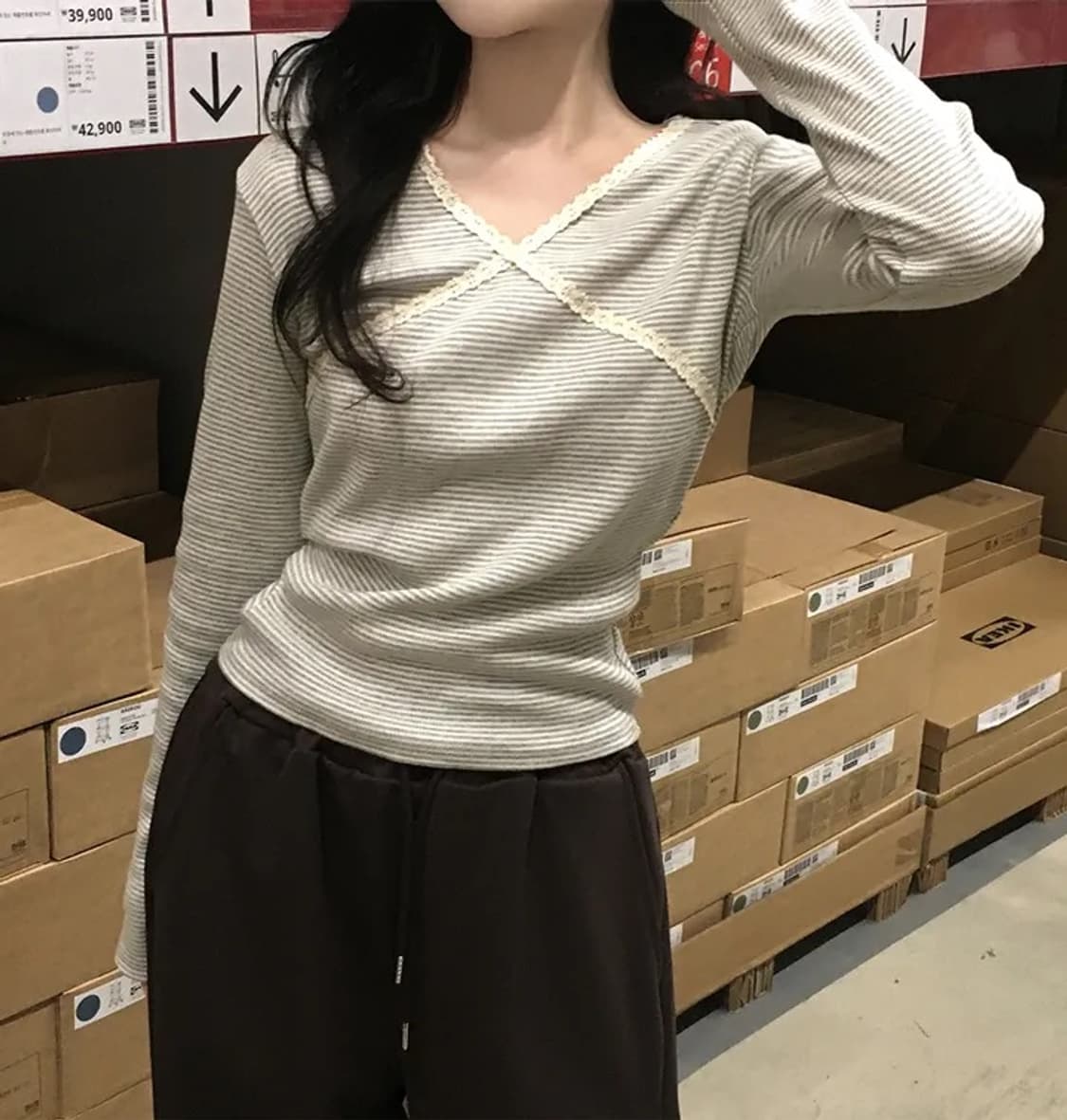 모어핏 레이스 스트라이프 브이넥 긴팔티 상품이미지2