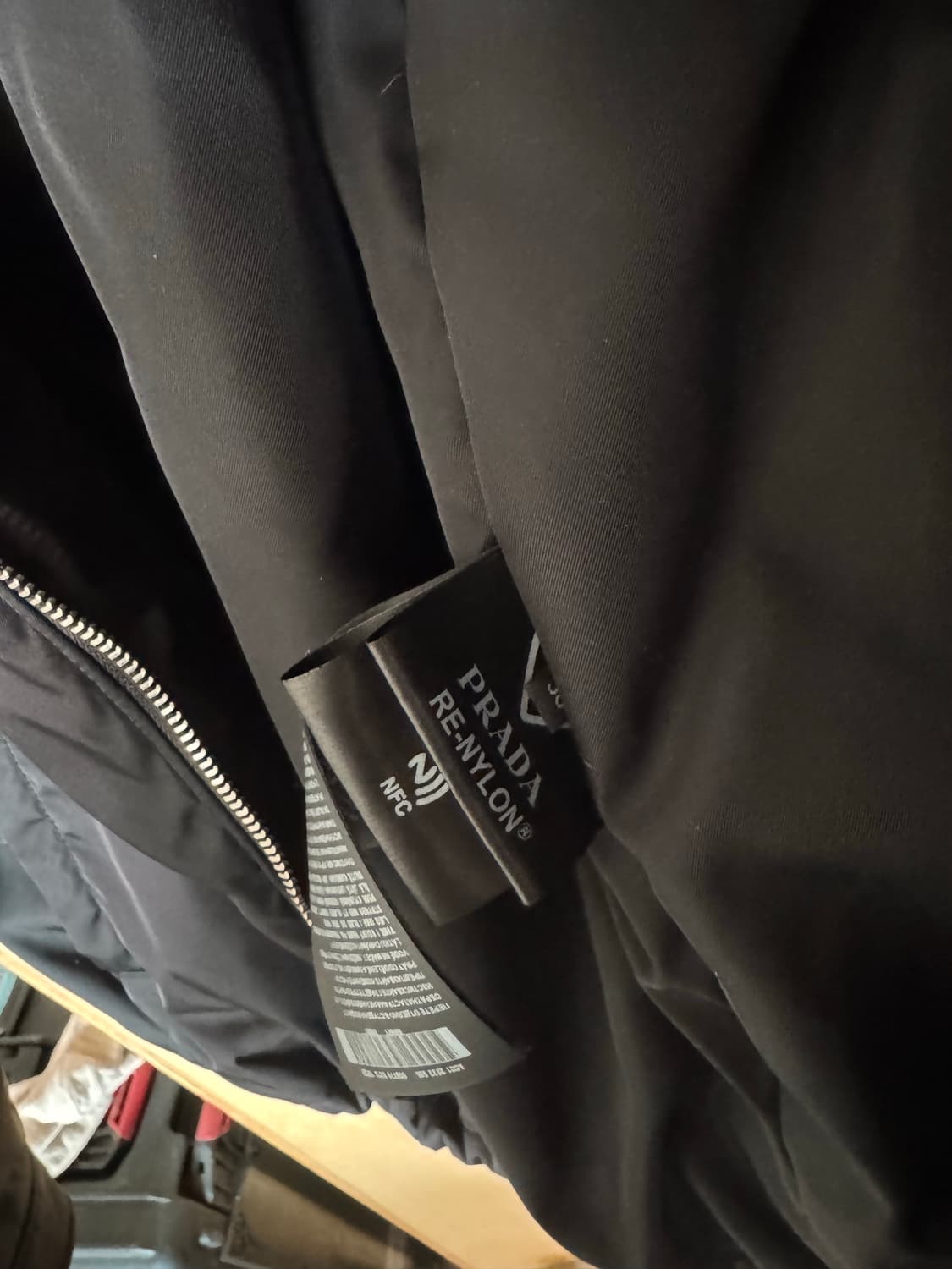 프라다 리나일론 후디드 푸퍼50 상품이미지5