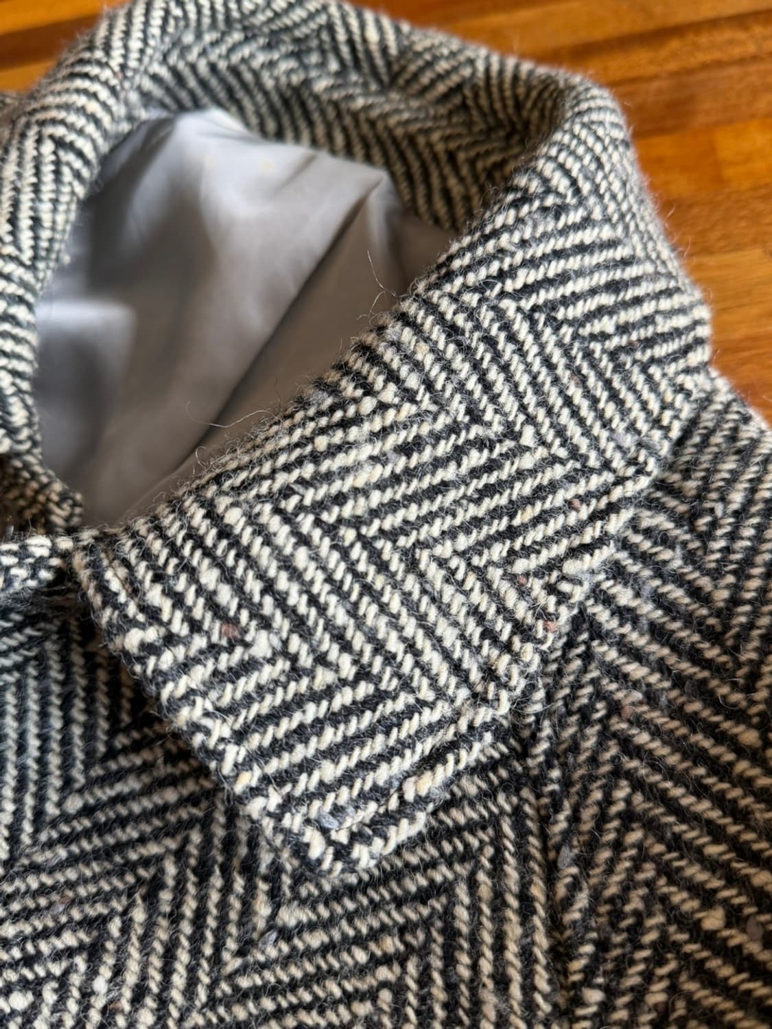 OHI 도네갈트위드 헤링본 코트 남성100 상품이미지8